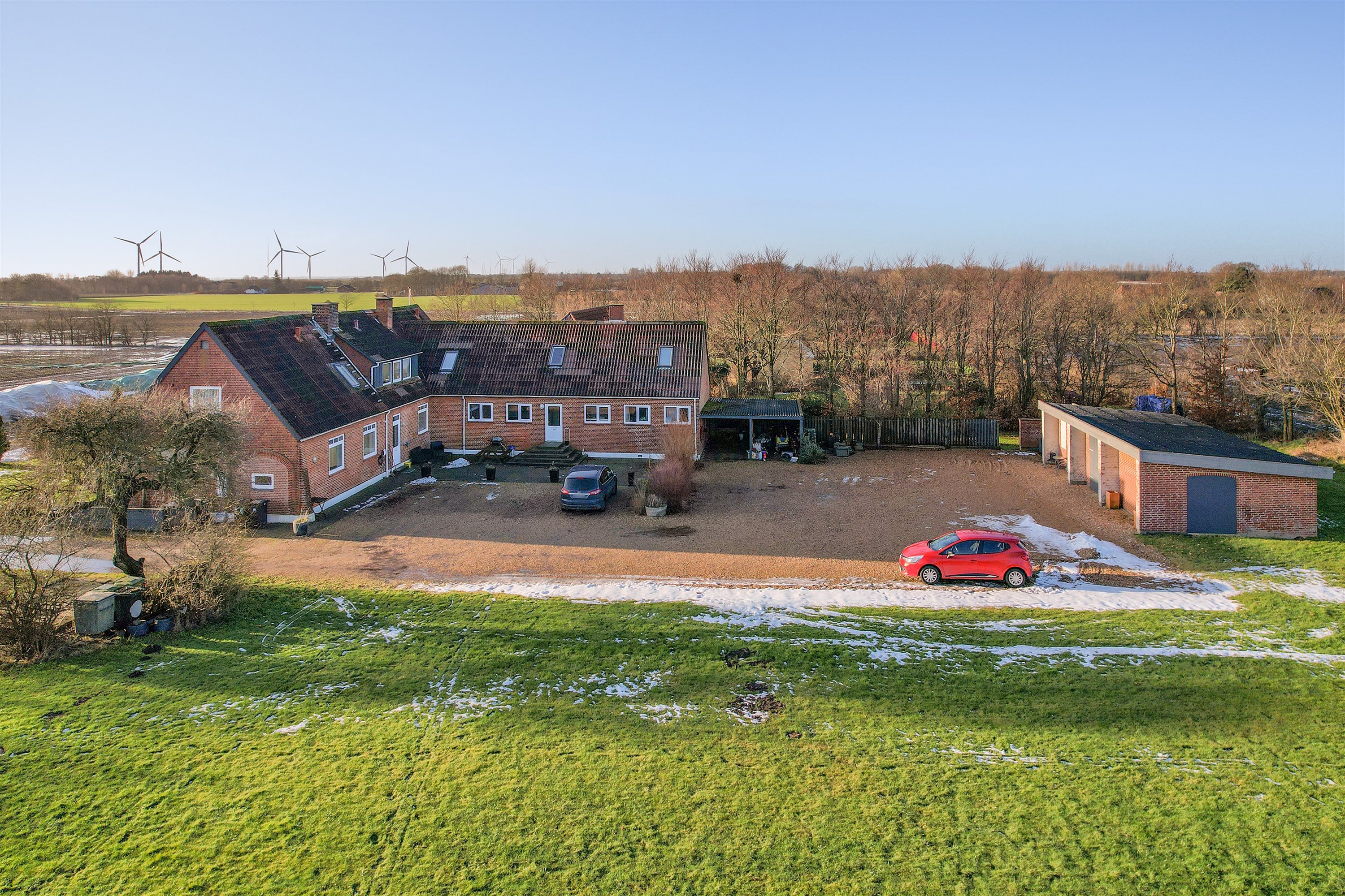 Fremhævet luftfoto billede i fuldskærmstilstand. Billede af Allerupvej 15A-C, Sneum, 6731 Tjæreborg