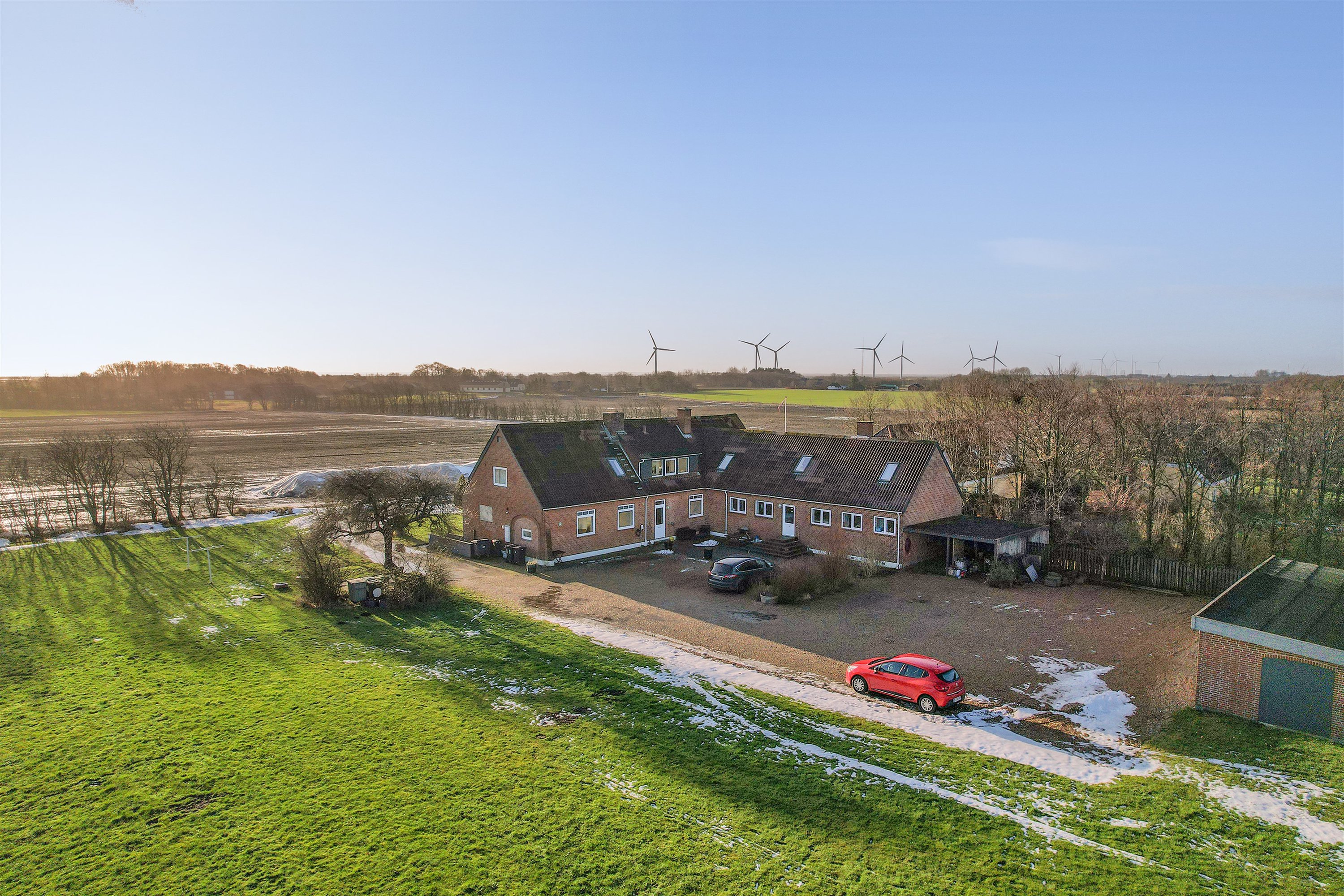 Fremhævet luftfoto billede i fuldskærmstilstand. Billede af Allerupvej 15A-C, Sneum, 6731 Tjæreborg