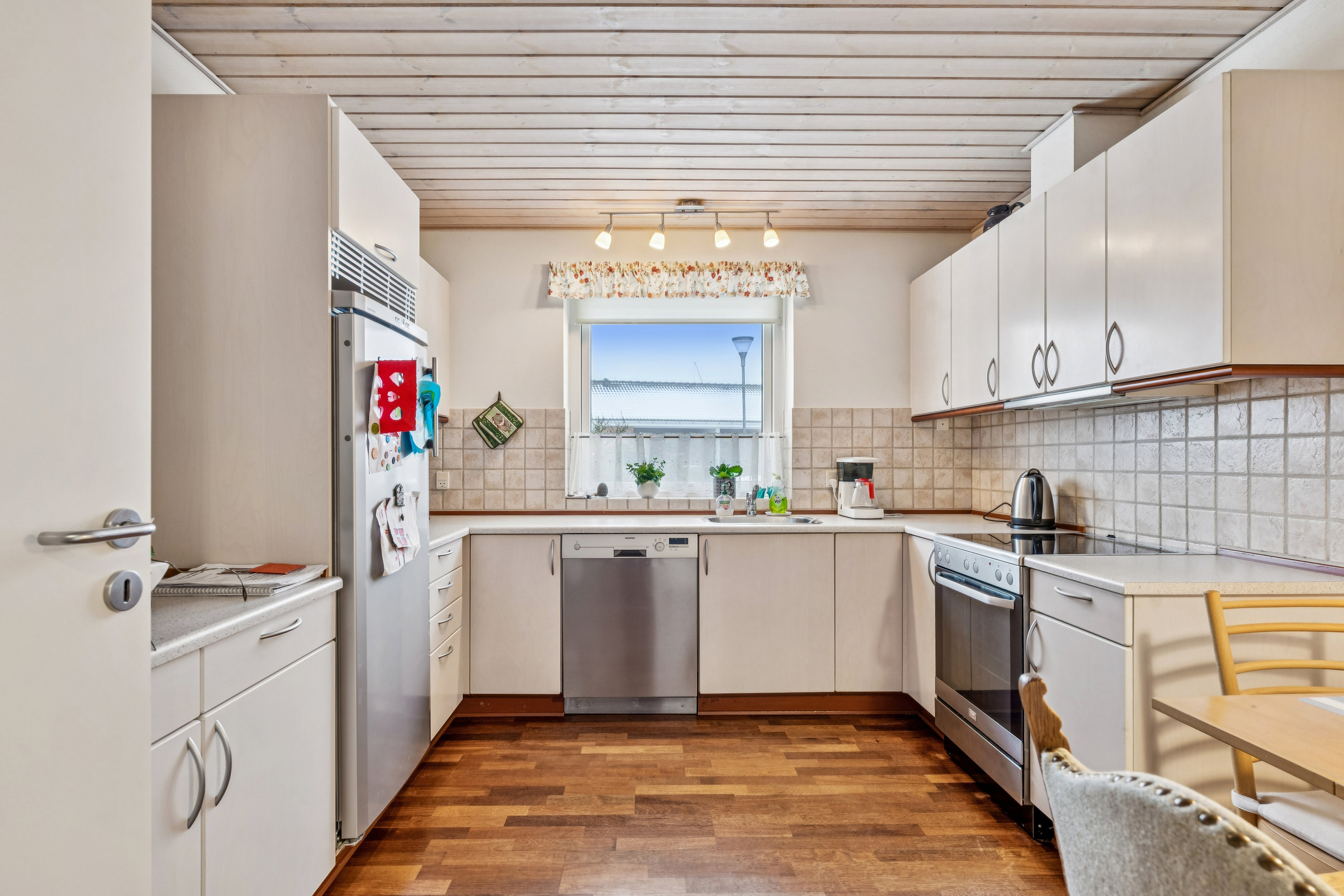 Fremhævet køkken billede i fuldskærmstilstand. Billede af Kirkevænget 2, 8722 Hedensted