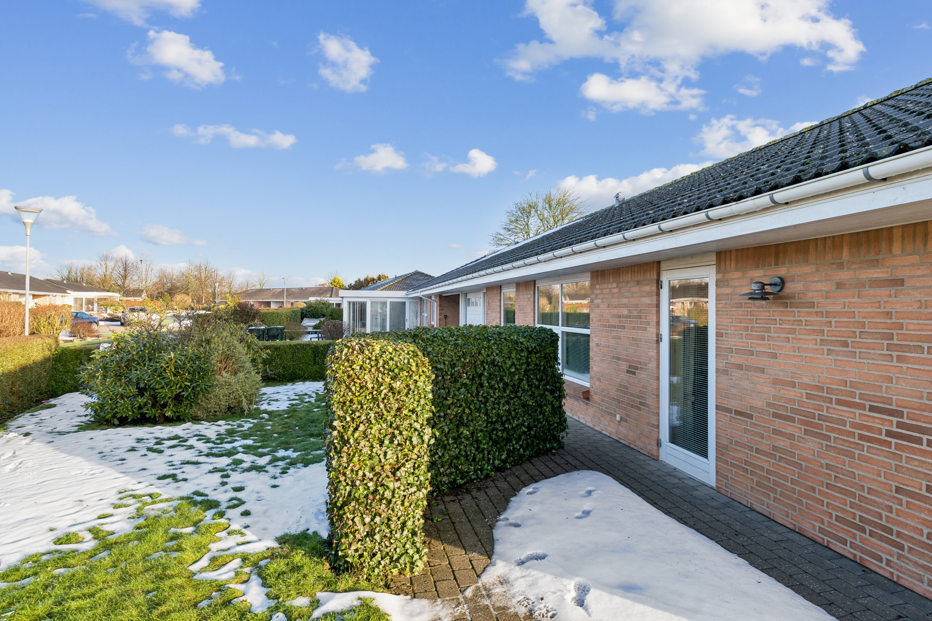 Fremhævet terrasse billede i fuldskærmstilstand. Billede af Kirkevænget 2, 8722 Hedensted