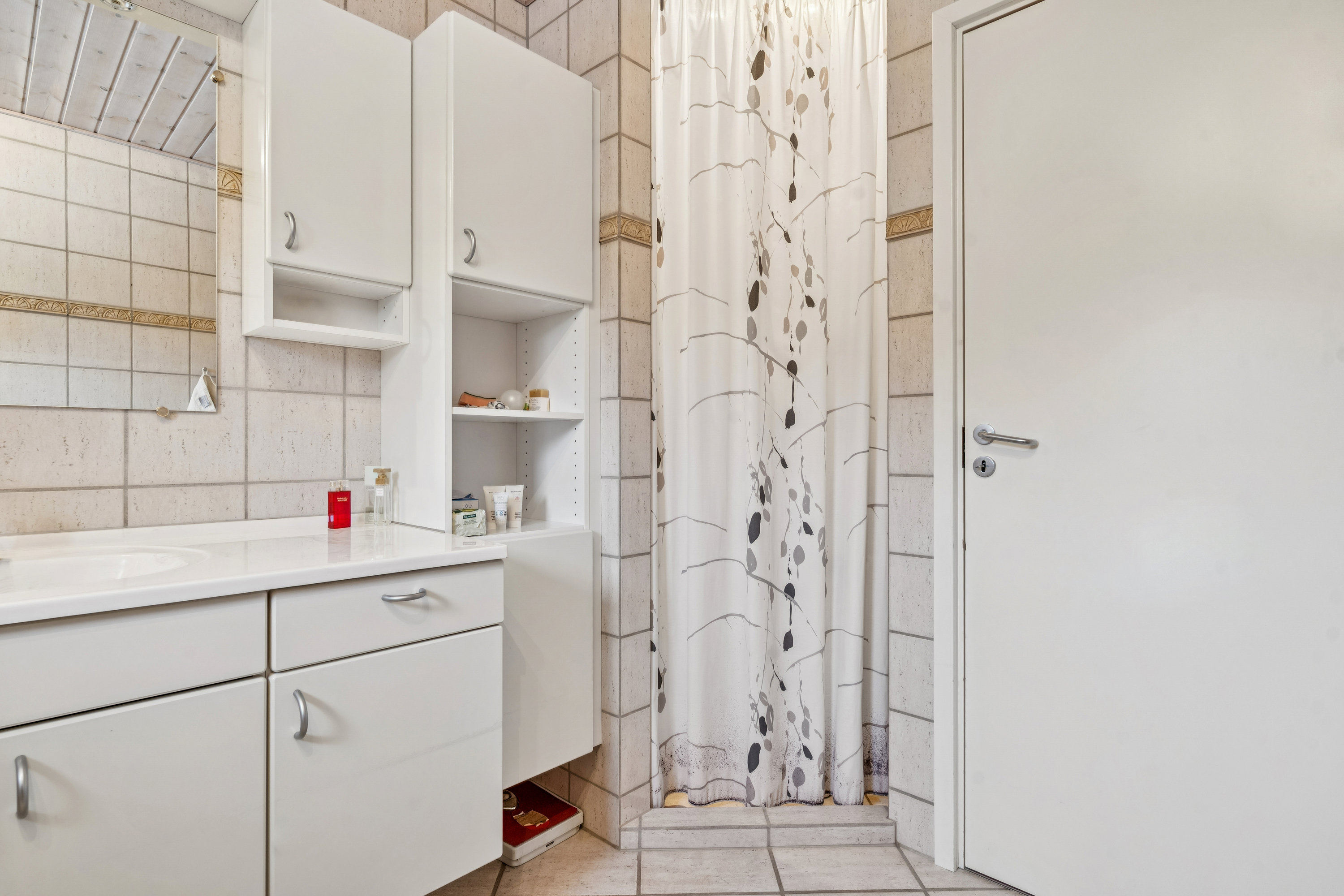 Fremhævet badeværelse billede i fuldskærmstilstand. Billede af Kirkevænget 2, 8722 Hedensted