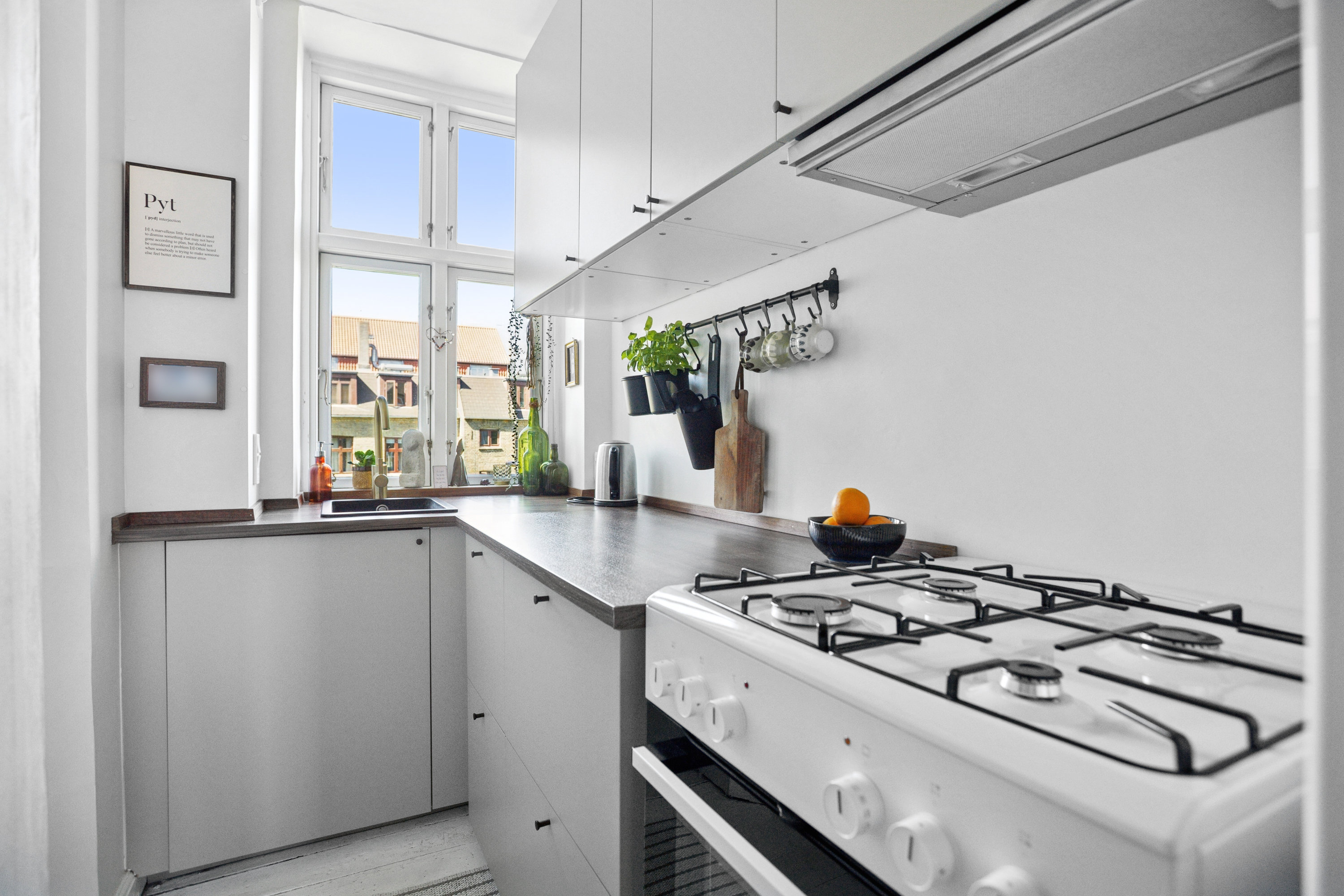 Fremhævet  billede i fuldskærmstilstand. Billede af Tycho Brahes Allé 13, 3. th., 2300 København S