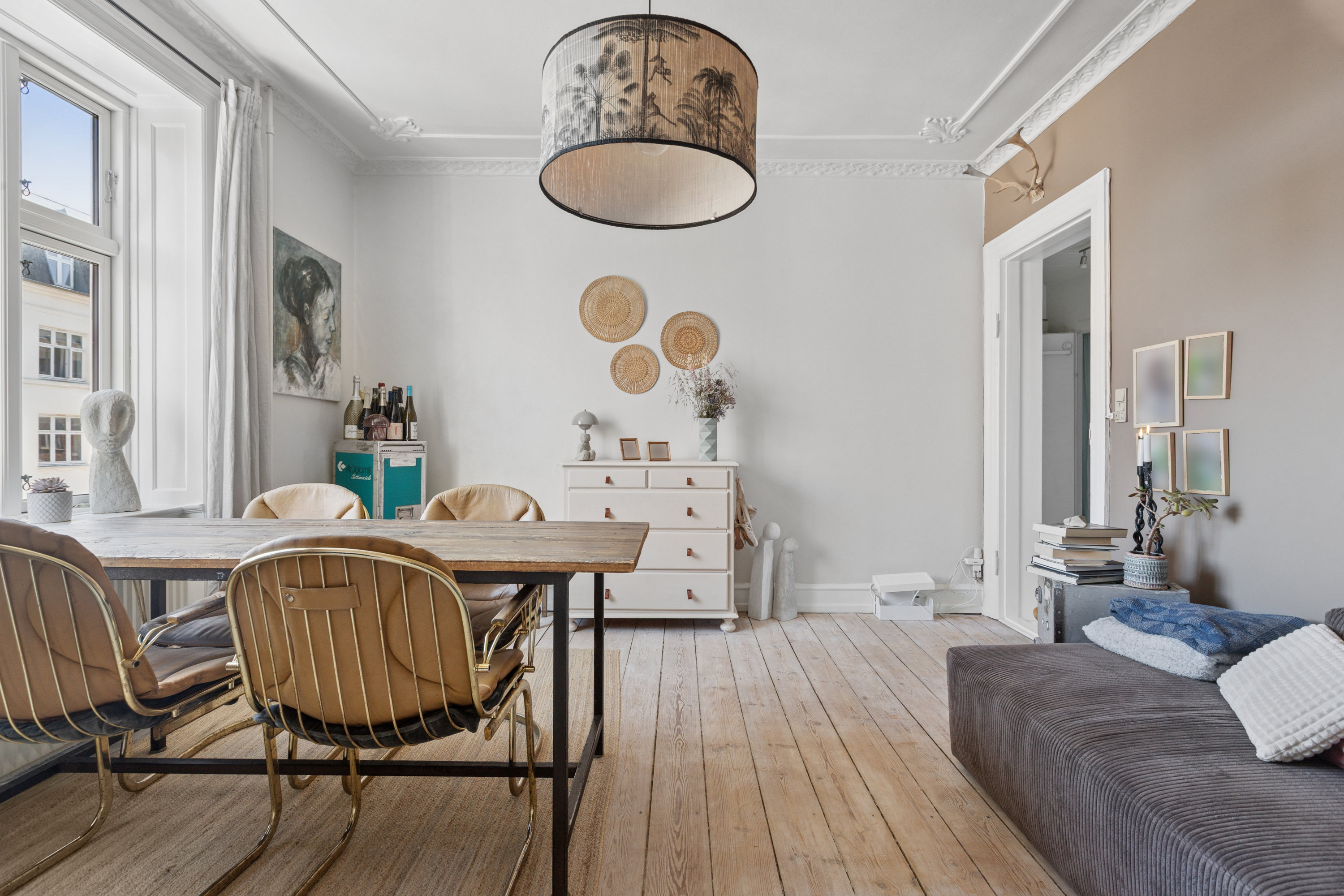 Fremhævet  billede i fuldskærmstilstand. Billede af Tycho Brahes Allé 13, 3. th., 2300 København S