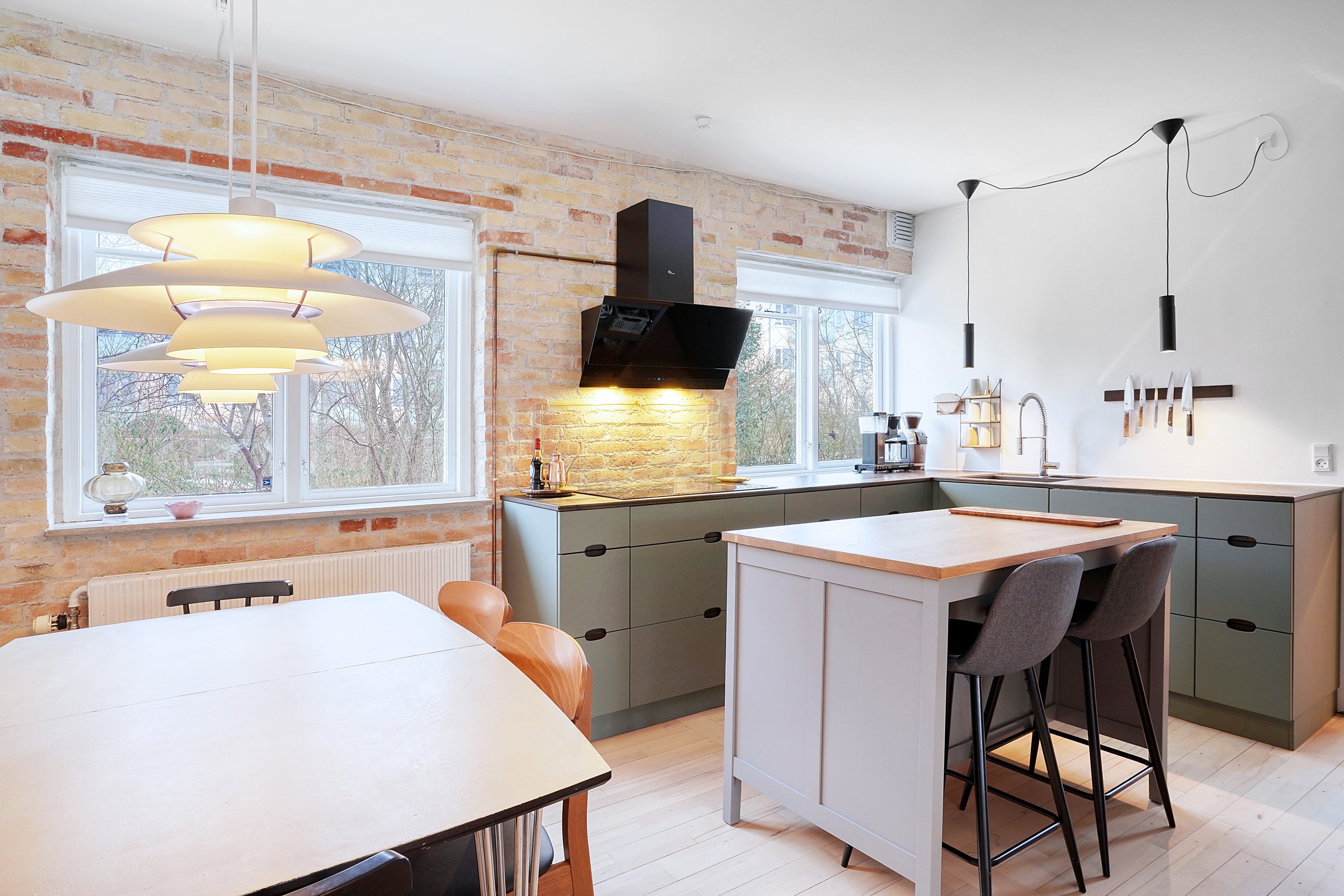 Fremhævet køkken billede i fuldskærmstilstand. Billede af Granbakken 8, 3400 Hillerød