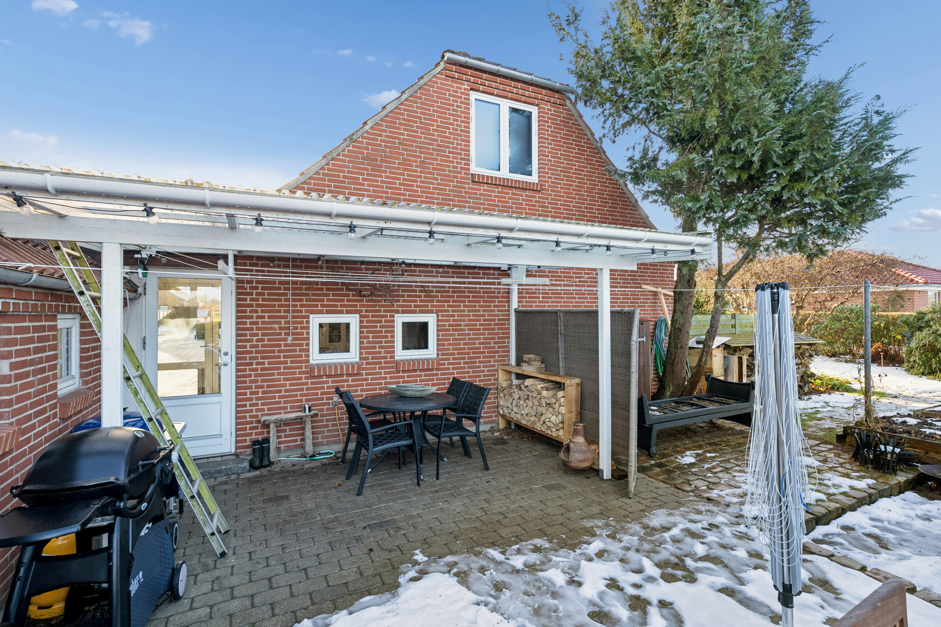 Fremhævet overdækket terrasse billede i fuldskærmstilstand. Billede af Olinesmindevej 13, 8722 Hedensted