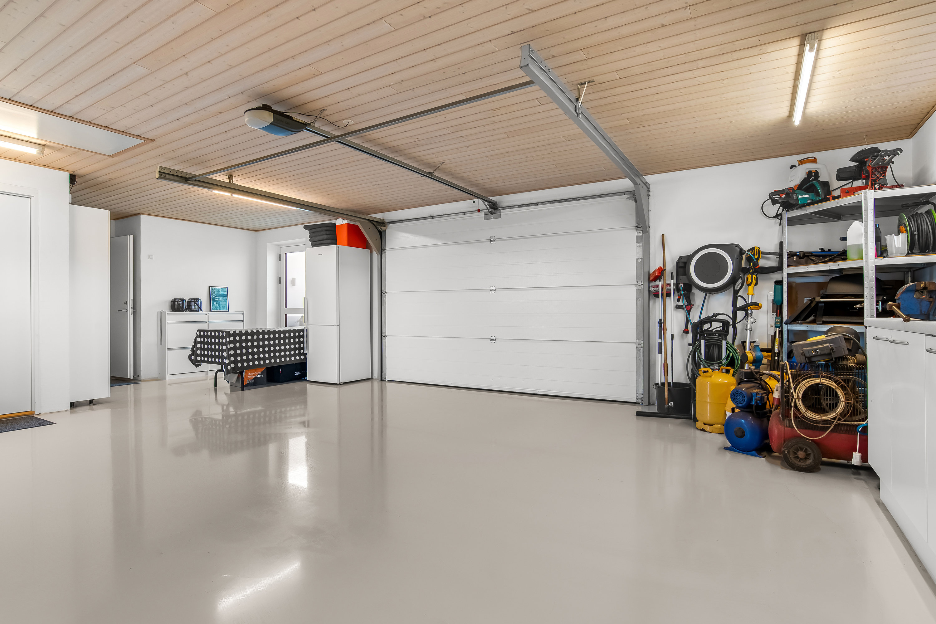 Fremhævet garage billede i fuldskærmstilstand. Billede af Viborgvej 91, Mejrup, 7500 Holstebro