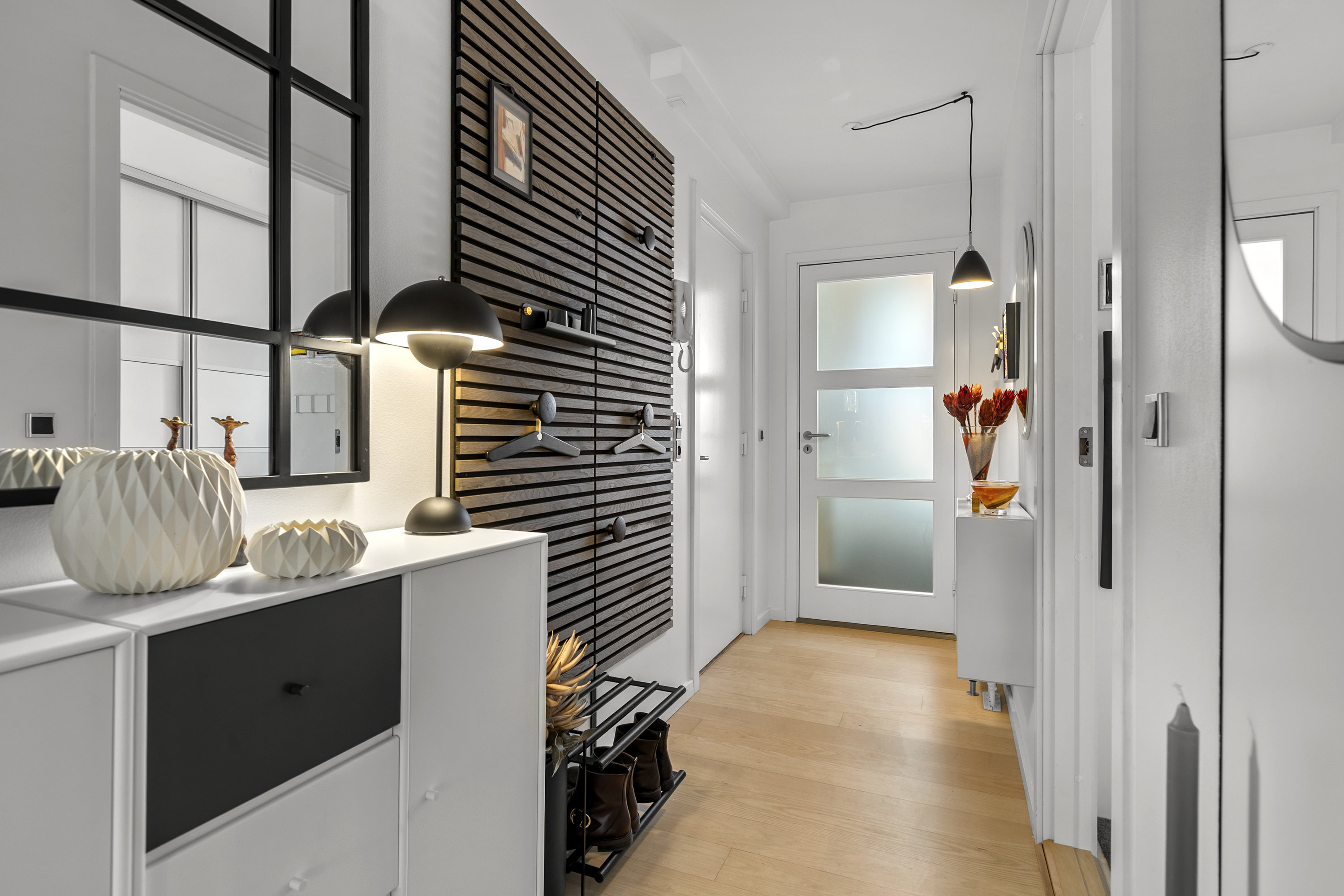 Fremhævet entré billede i fuldskærmstilstand. Billede af Oehlenschlægersgade 15B, 1., 4200 Slagelse