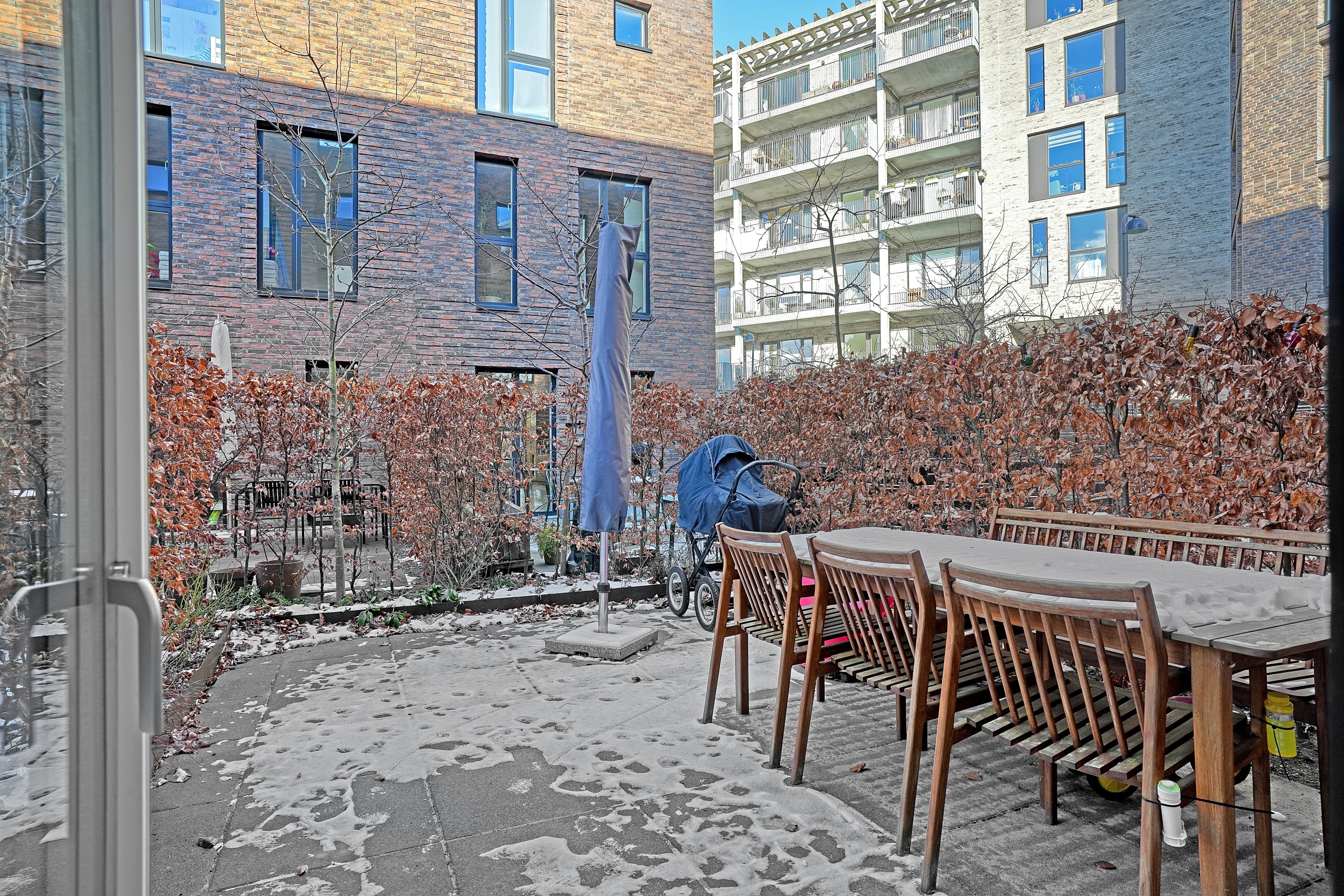 Fremhævet terrasse billede i fuldskærmstilstand. Billede af Rubinolavej 43, 2500 Valby