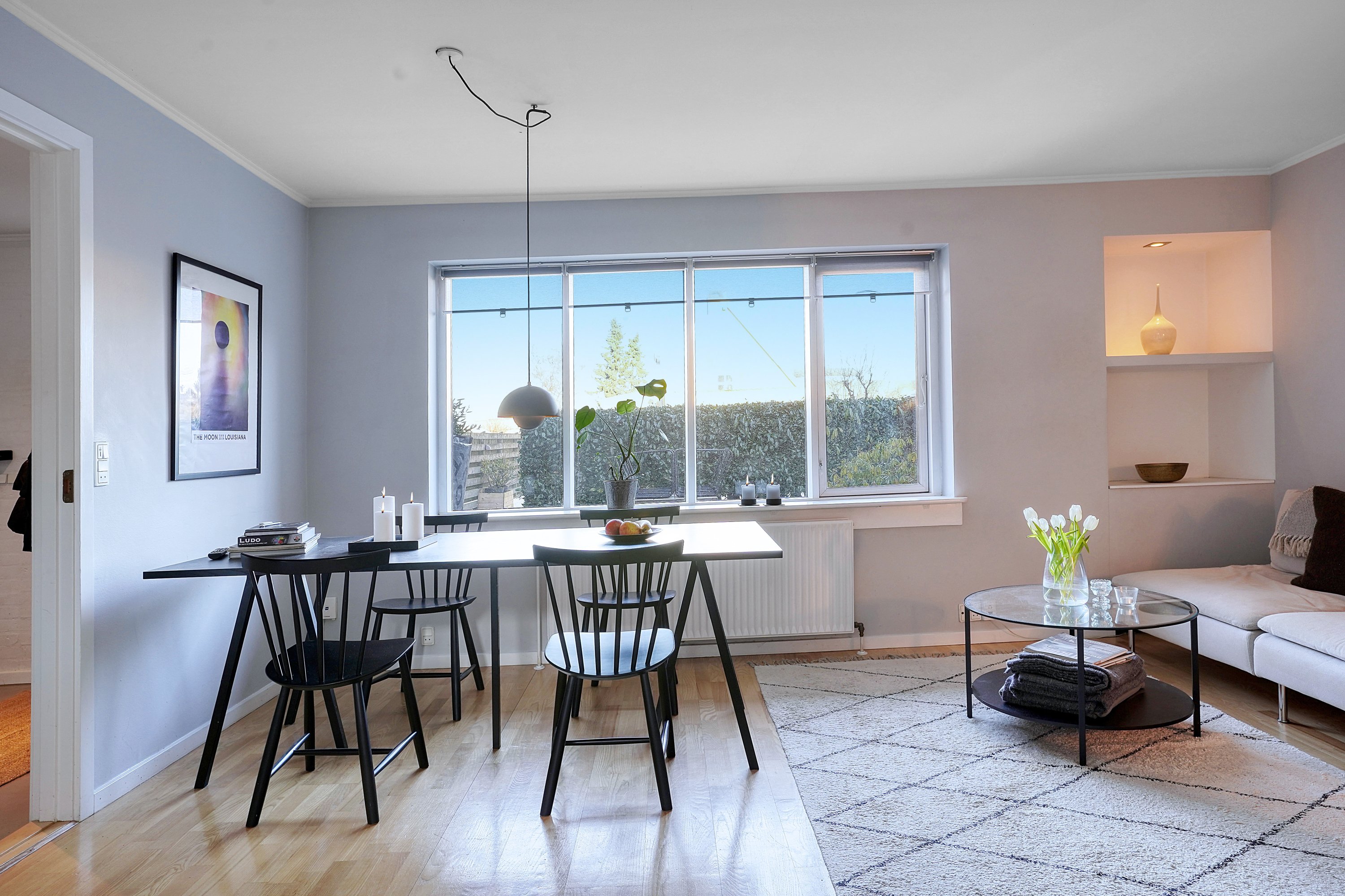 Fremhævet stue billede i fuldskærmstilstand. Billede af Munkegårdsvej 20B, 3490 Kvistgård