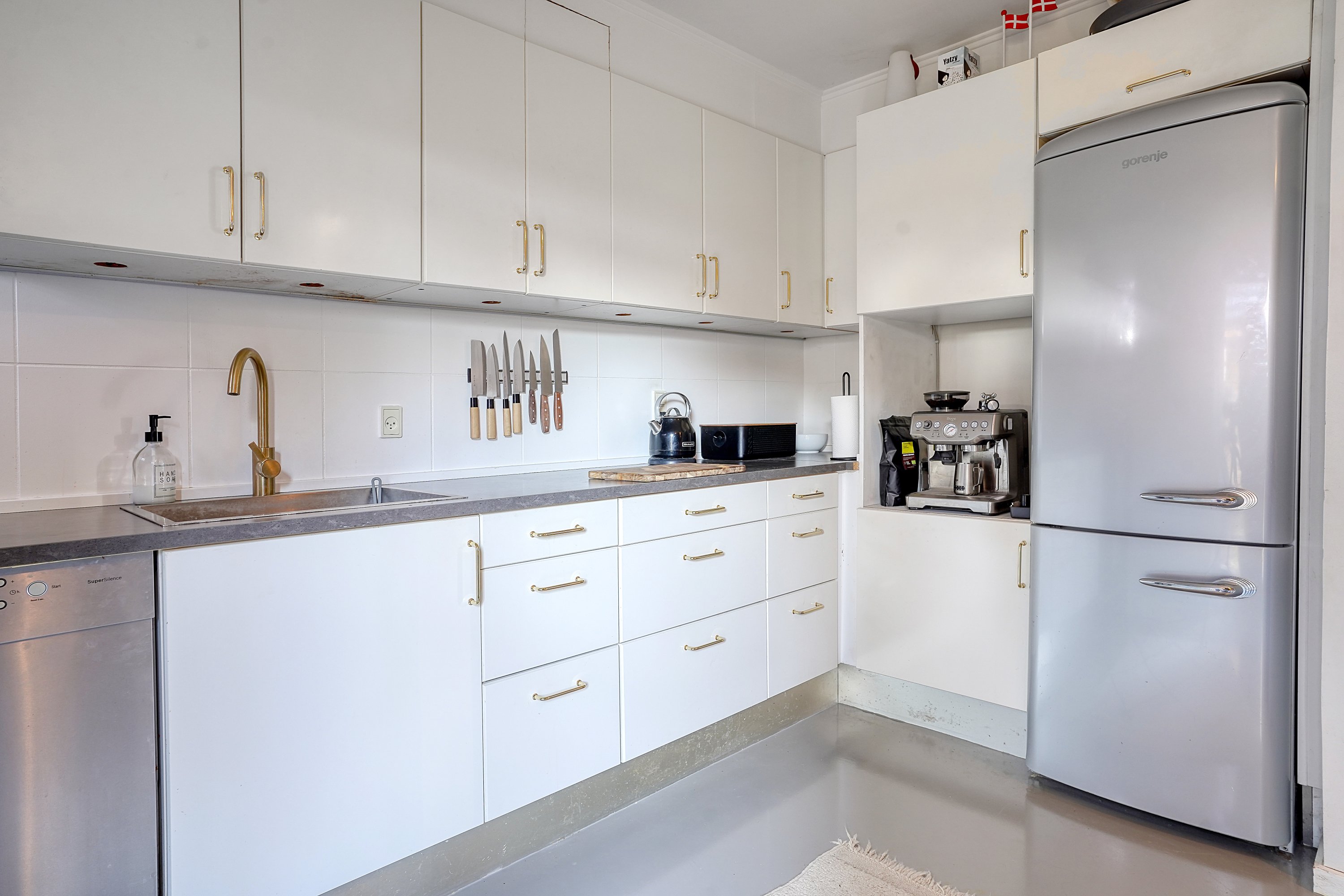 Fremhævet køkken billede i fuldskærmstilstand. Billede af Munkegårdsvej 20B, 3490 Kvistgård