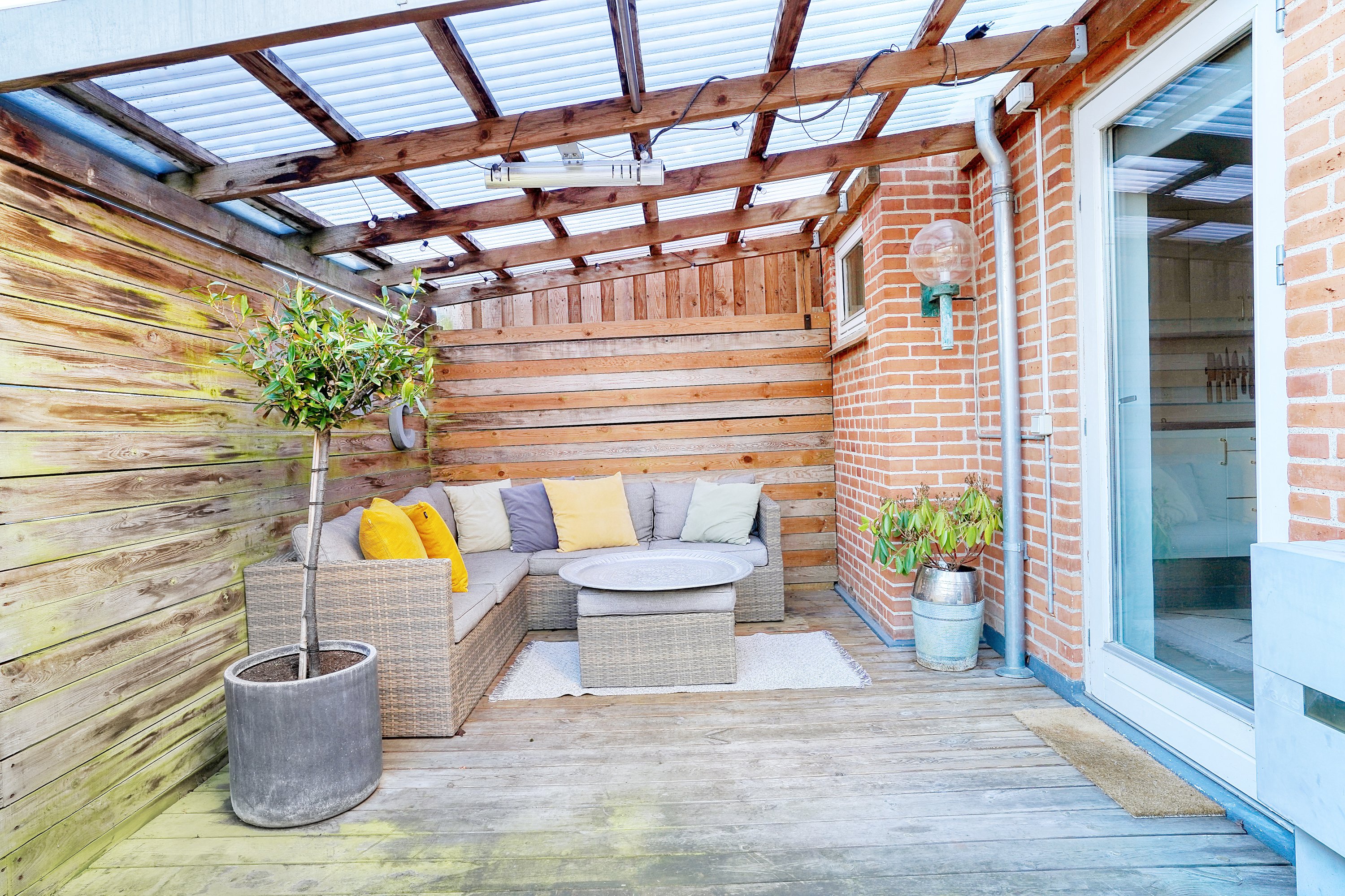 Fremhævet terrasse billede i fuldskærmstilstand. Billede af Munkegårdsvej 20B, 3490 Kvistgård