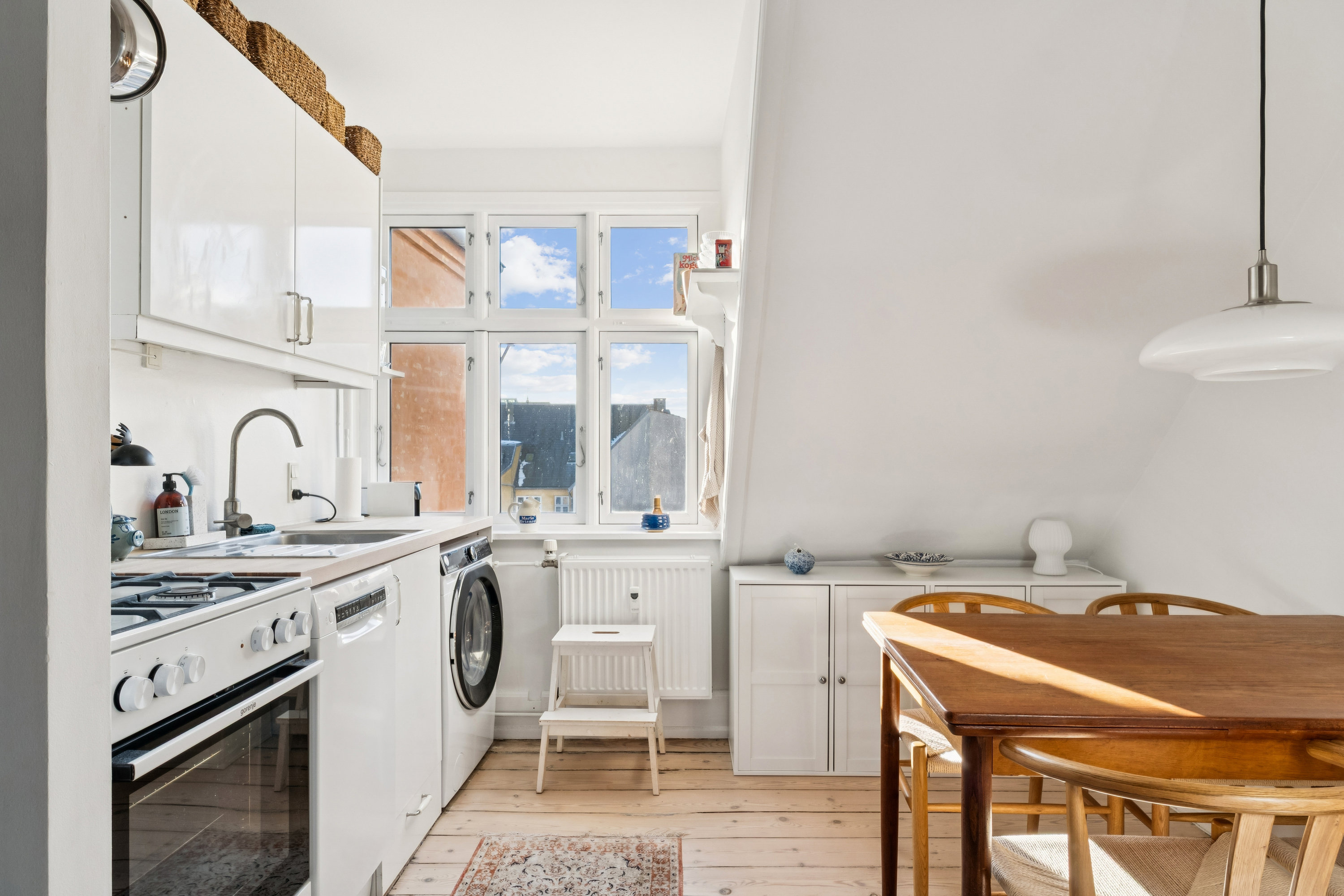 Miniaturebillede 1: køkken. Billede af Klerkegade 17A, 5. th., 1308 København K