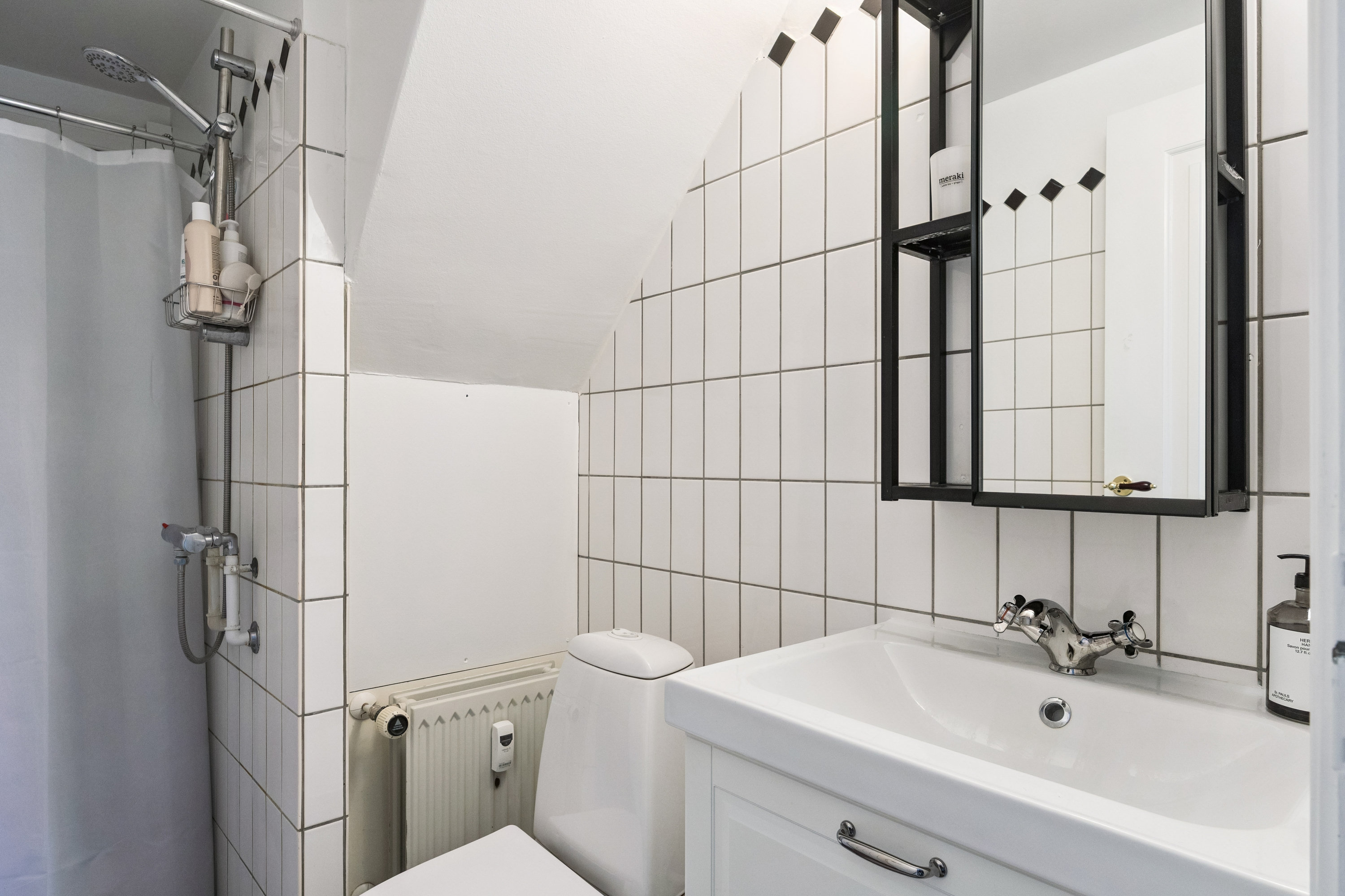 Fremhævet badeværelse billede i fuldskærmstilstand. Billede af Klerkegade 17A, 5. th., 1308 København K