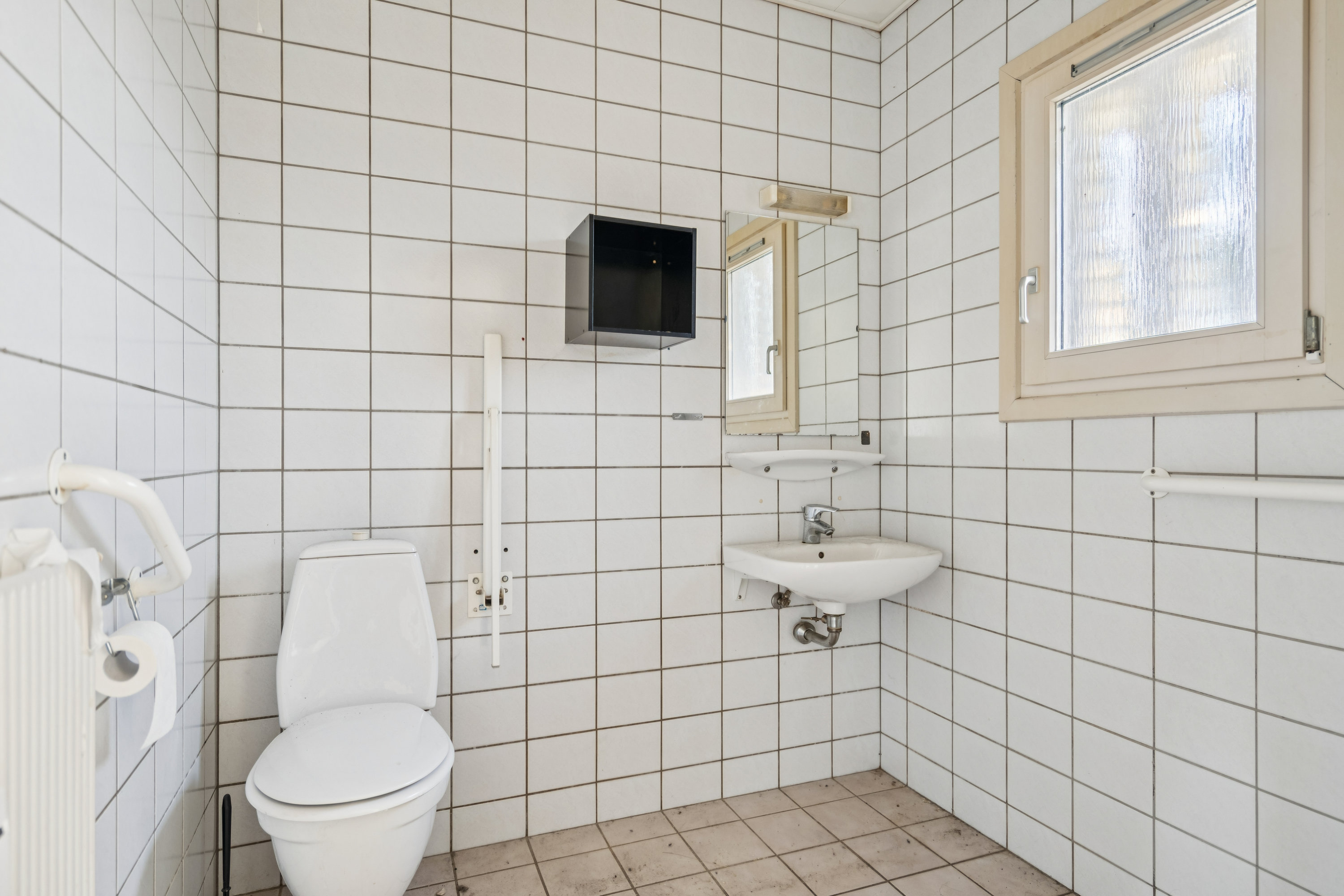 Fremhævet badeværelse billede i fuldskærmstilstand. Billede af Doktorvejen 6A, Byrum, 9940 Læsø