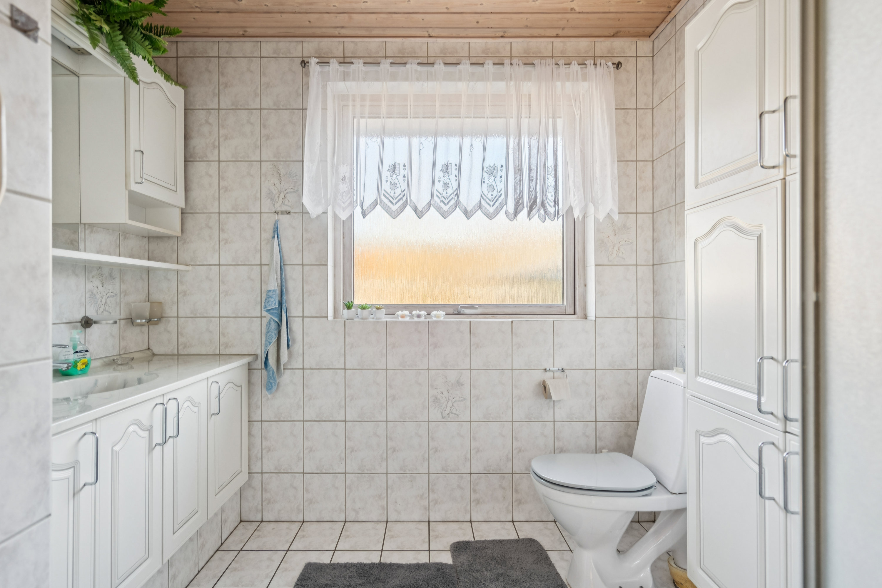 Fremhævet badeværelse billede i fuldskærmstilstand. Billede af Peter Danielsvej 12, Østerby, 9940 Læsø