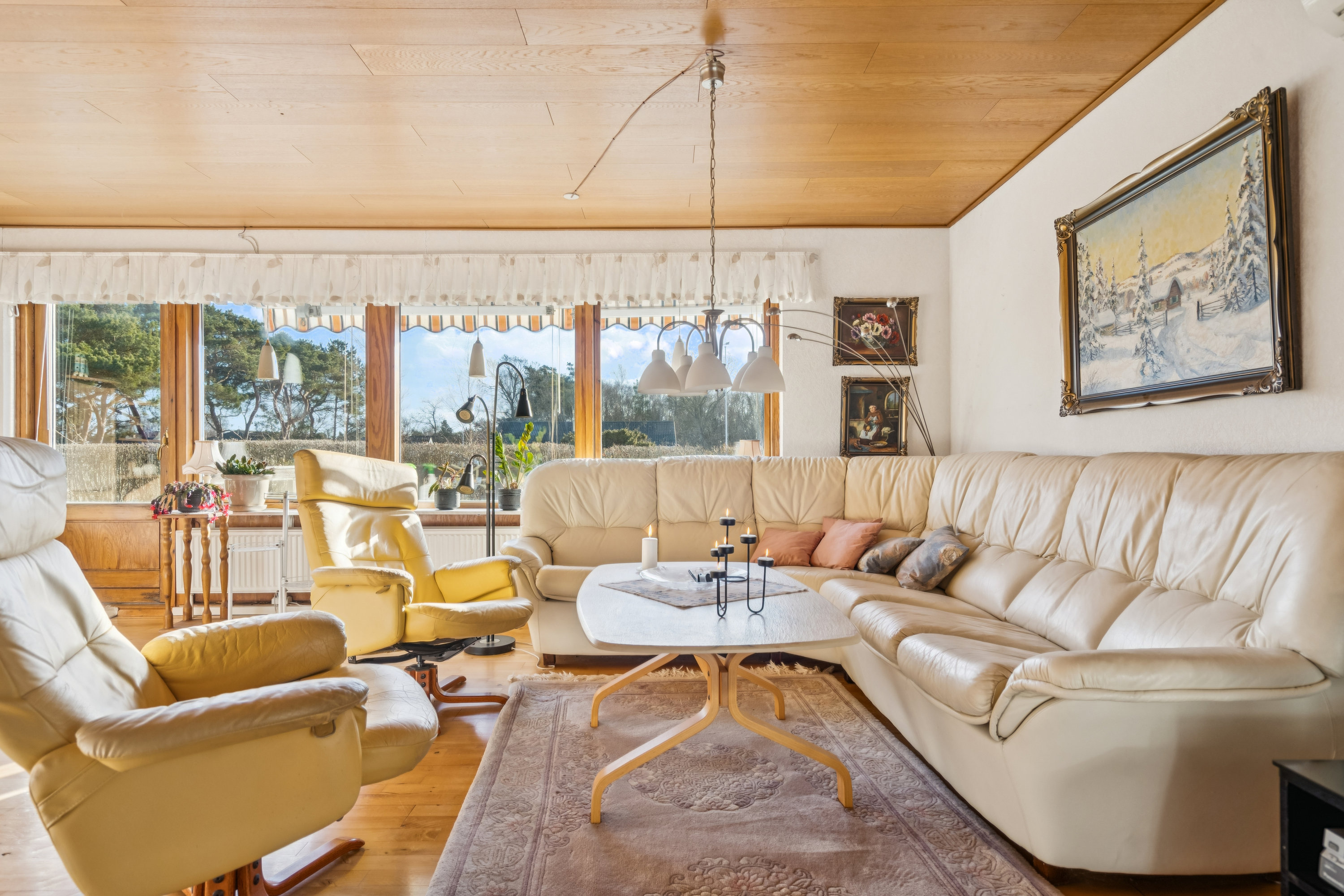 Fremhævet stue billede i fuldskærmstilstand. Billede af Peter Danielsvej 12, Østerby, 9940 Læsø