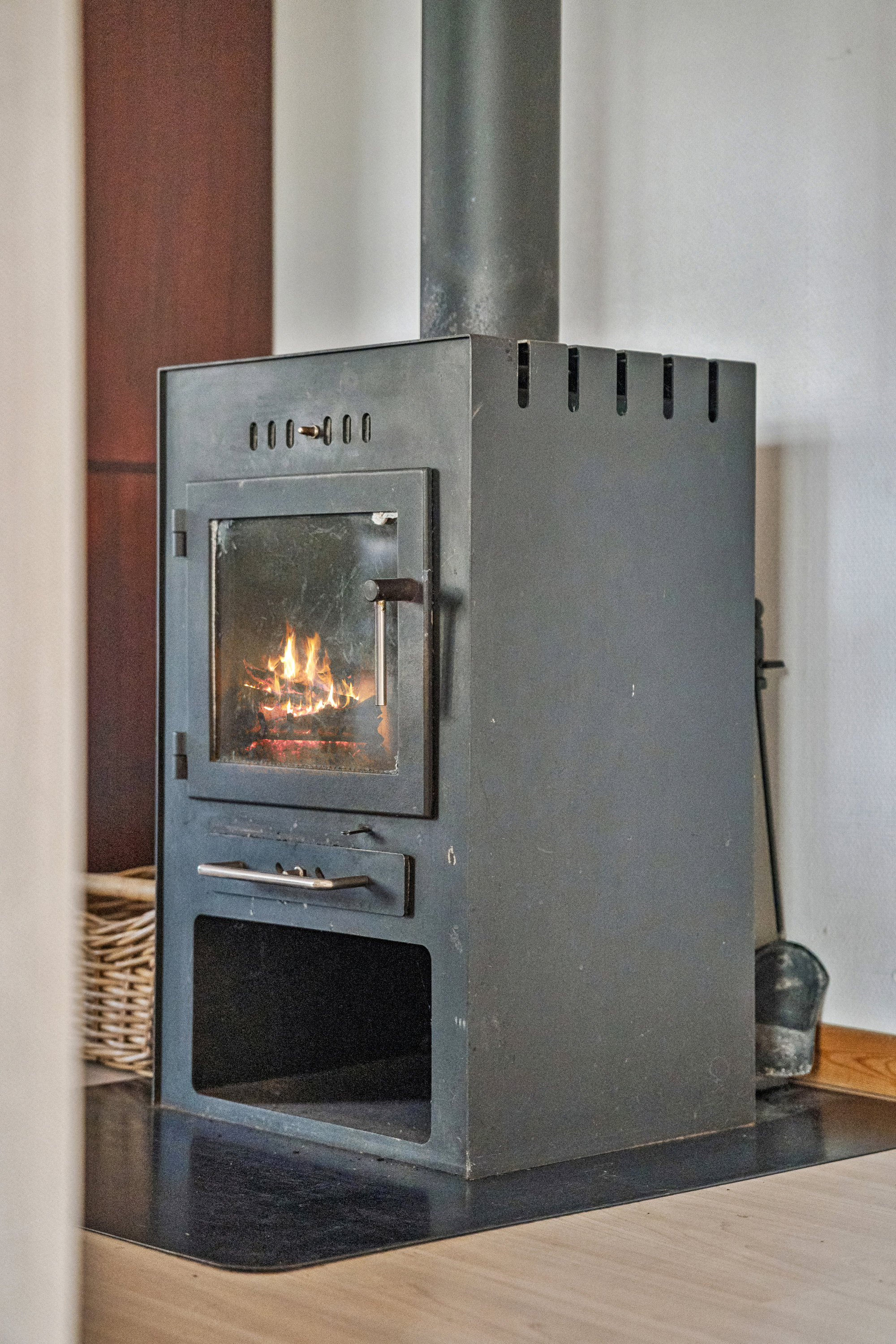 Fremhævet køkken billede i fuldskærmstilstand. Billede af Smørblomstvej 2, Vesterø Havn, 9940 Læsø