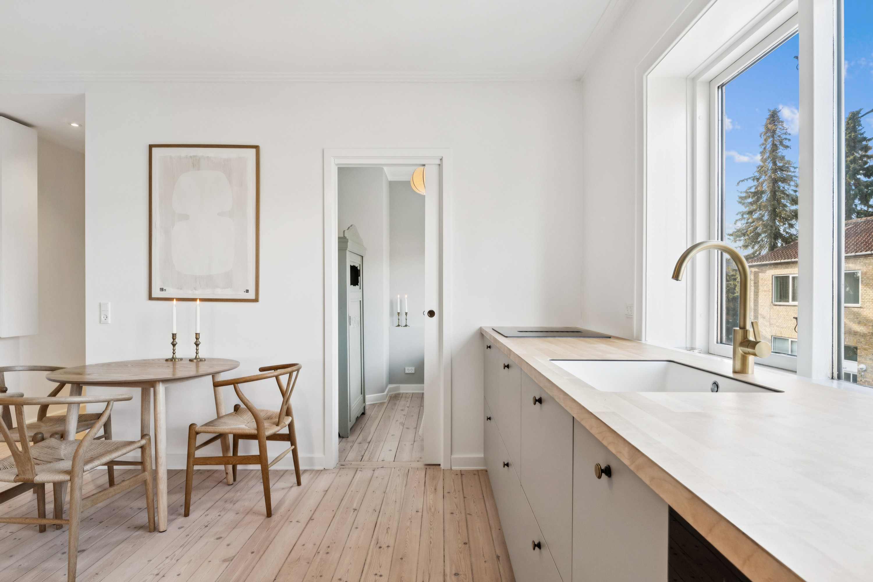 Fremhævet  billede i fuldskærmstilstand. Billede af Fuglegårdsvænget 83, 1. tv., 2820 Gentofte