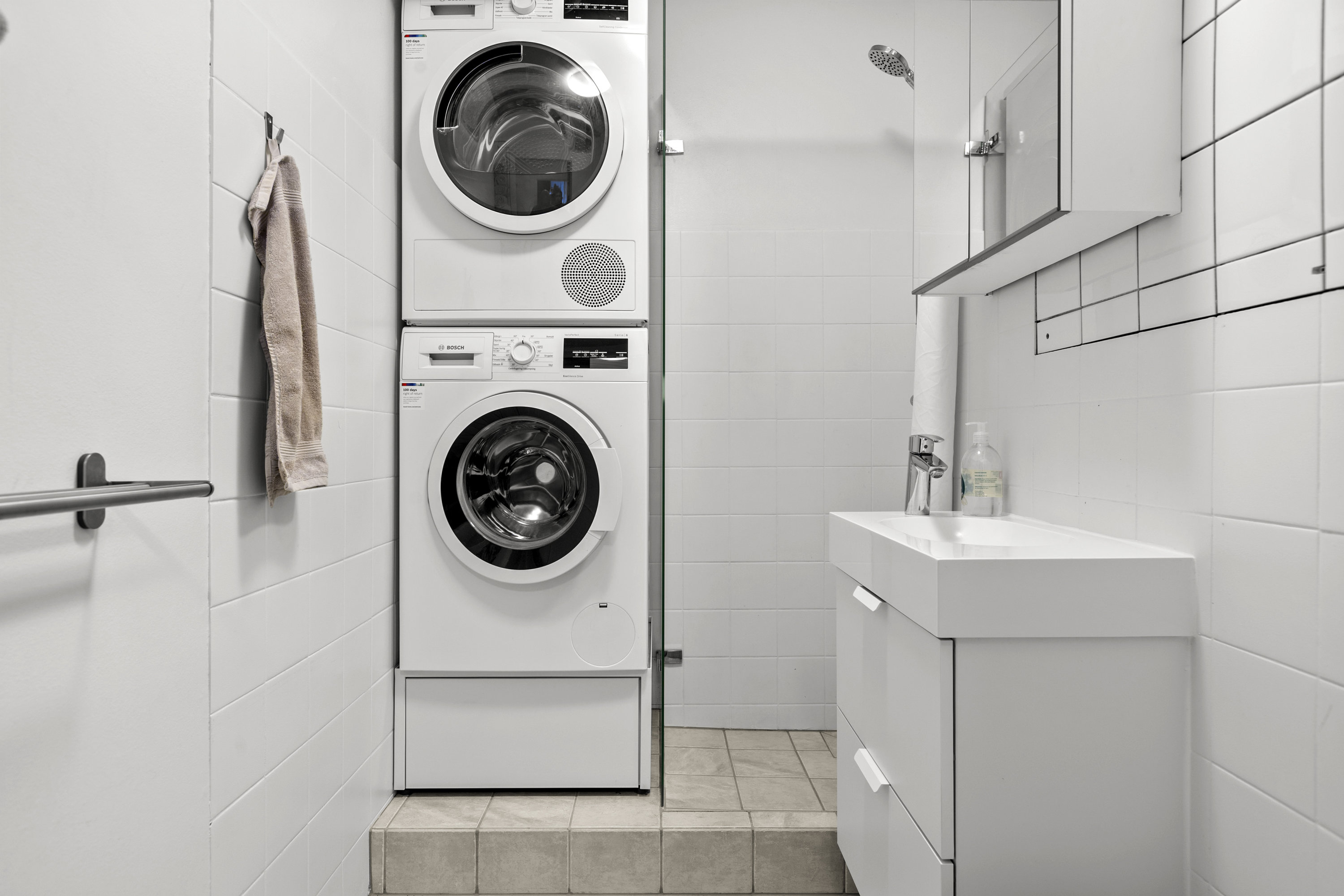 Fremhævet badeværelse billede i fuldskærmstilstand. Billede af Tyreengen 38, 1. mf., 4220 Korsør