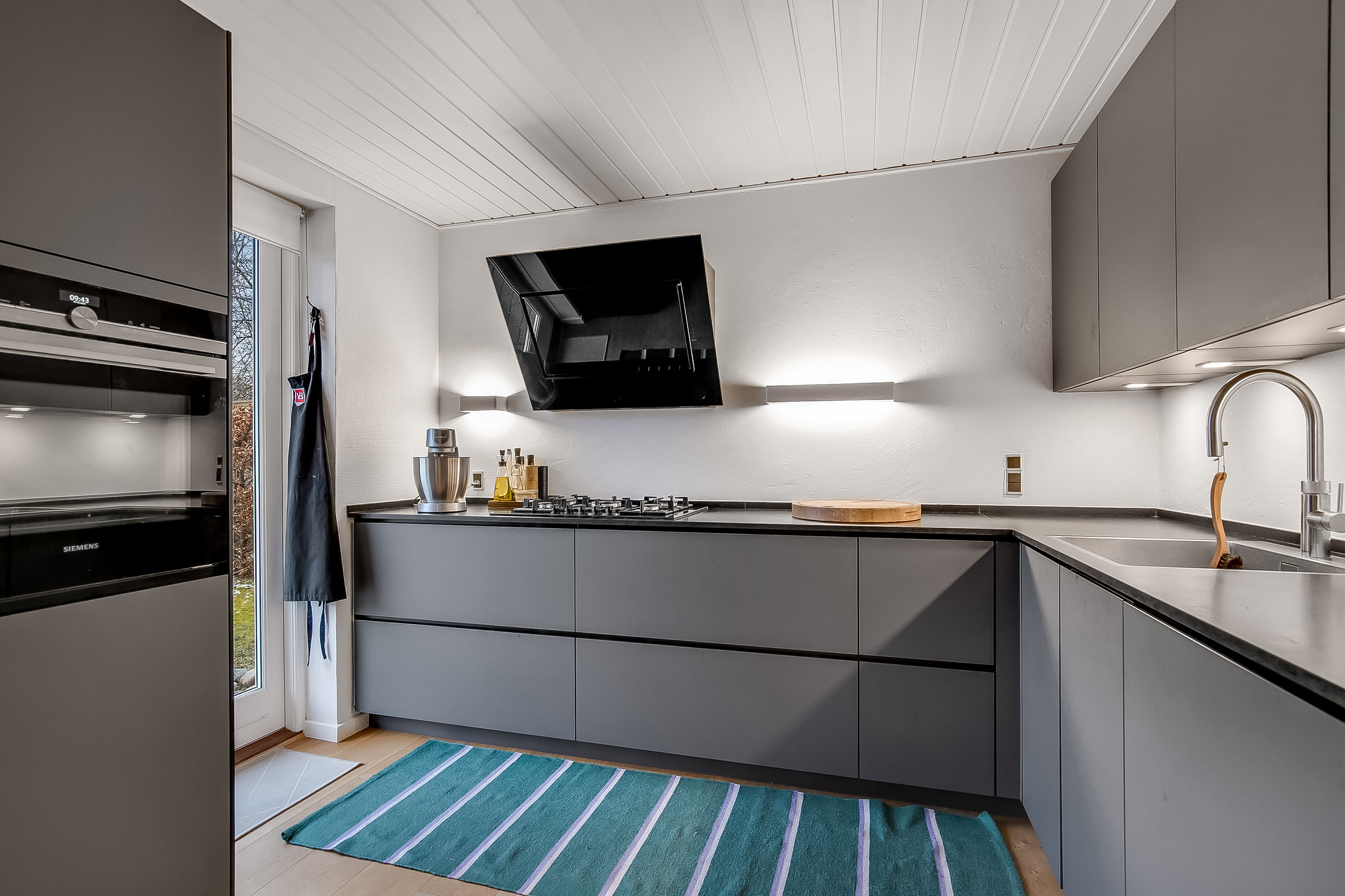 Fremhævet køkken billede i fuldskærmstilstand. Billede af Otte Ruds Vej 9, 7100 Vejle