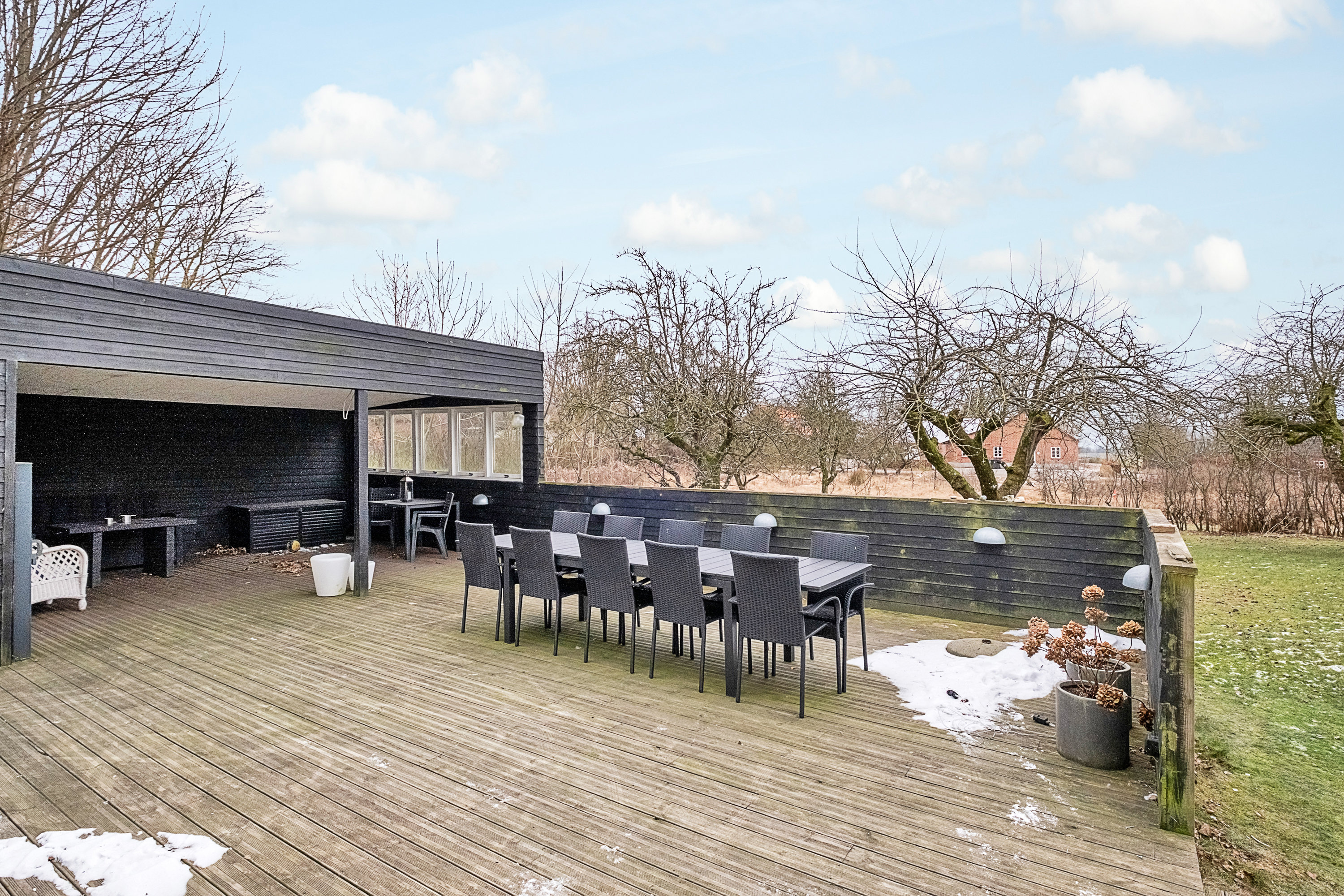 Fremhævet terrasse billede i fuldskærmstilstand. Billede af Clemensvej 5, Bendstrup, 8530 Hjortshøj