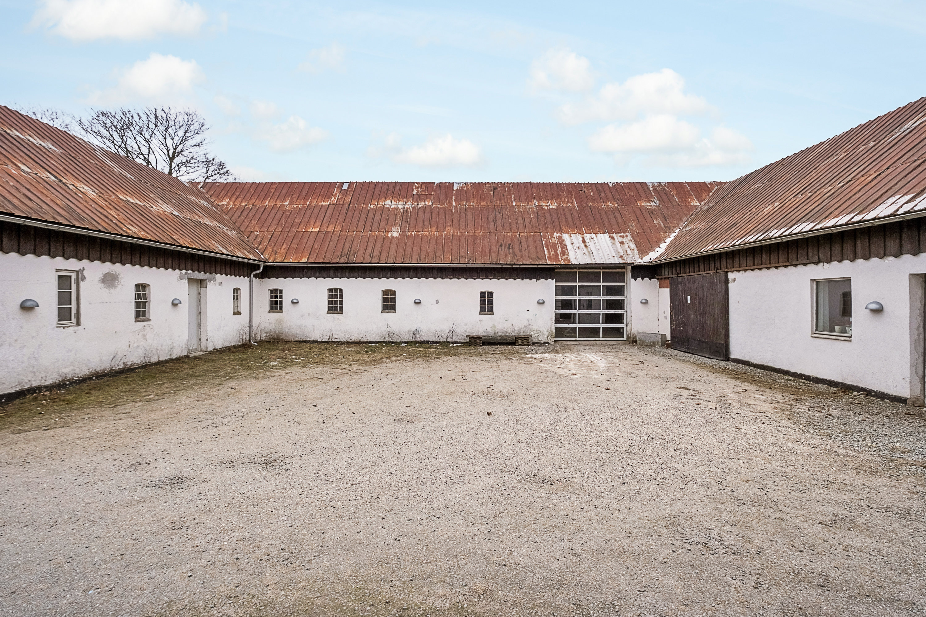 Fremhævet gårdsplads billede i fuldskærmstilstand. Billede af Clemensvej 5, Bendstrup, 8530 Hjortshøj