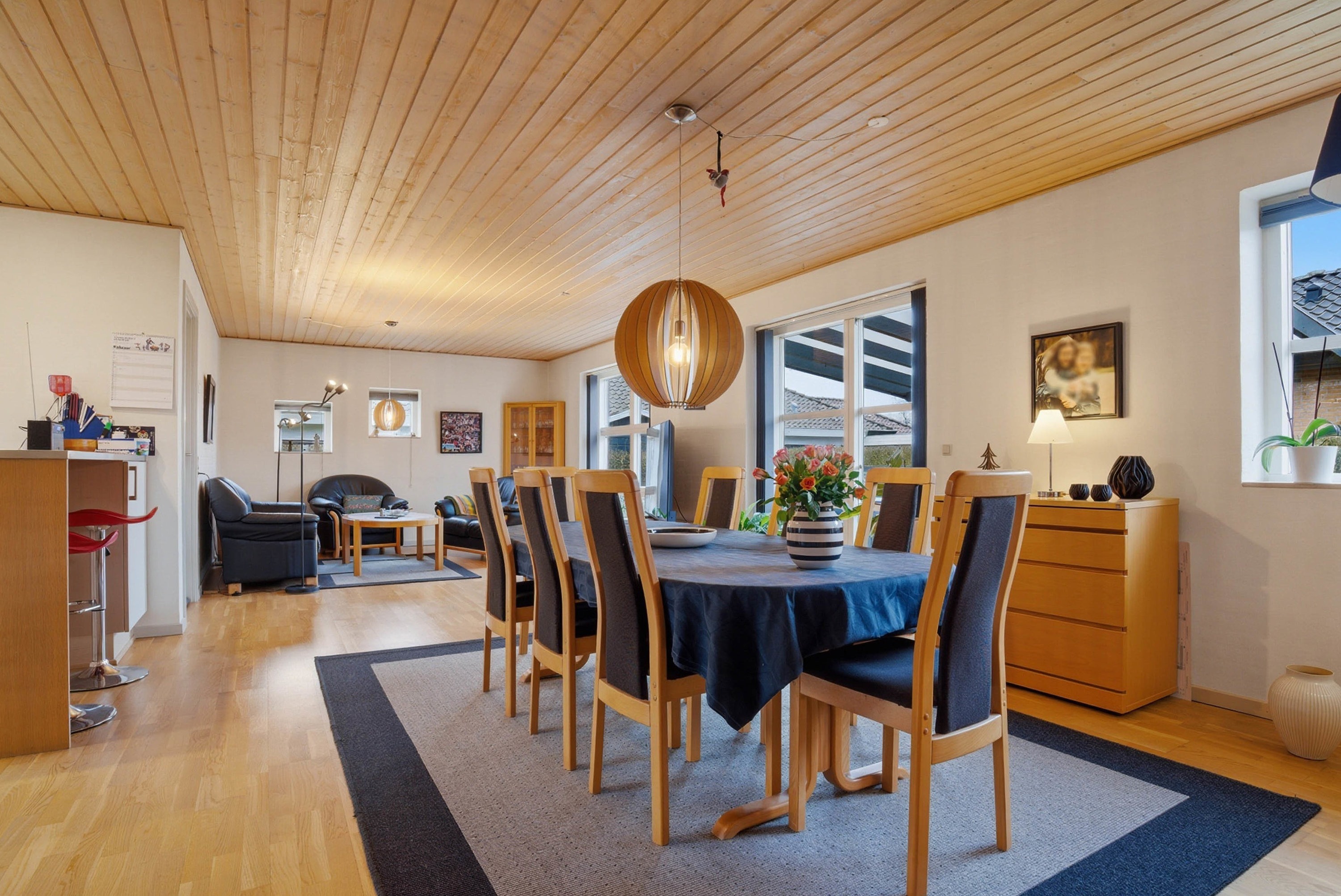 Fremhævet andet billede i fuldskærmstilstand. Billede af Blommehaven 5, 7570 Vemb