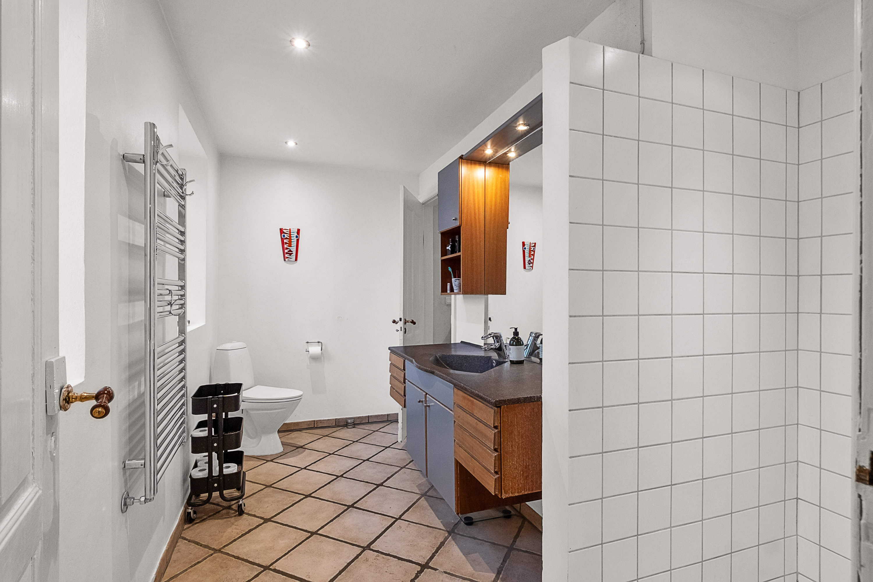 Fremhævet badeværelse billede i fuldskærmstilstand. Billede af Clemensvej 5, Bendstrup, 8530 Hjortshøj