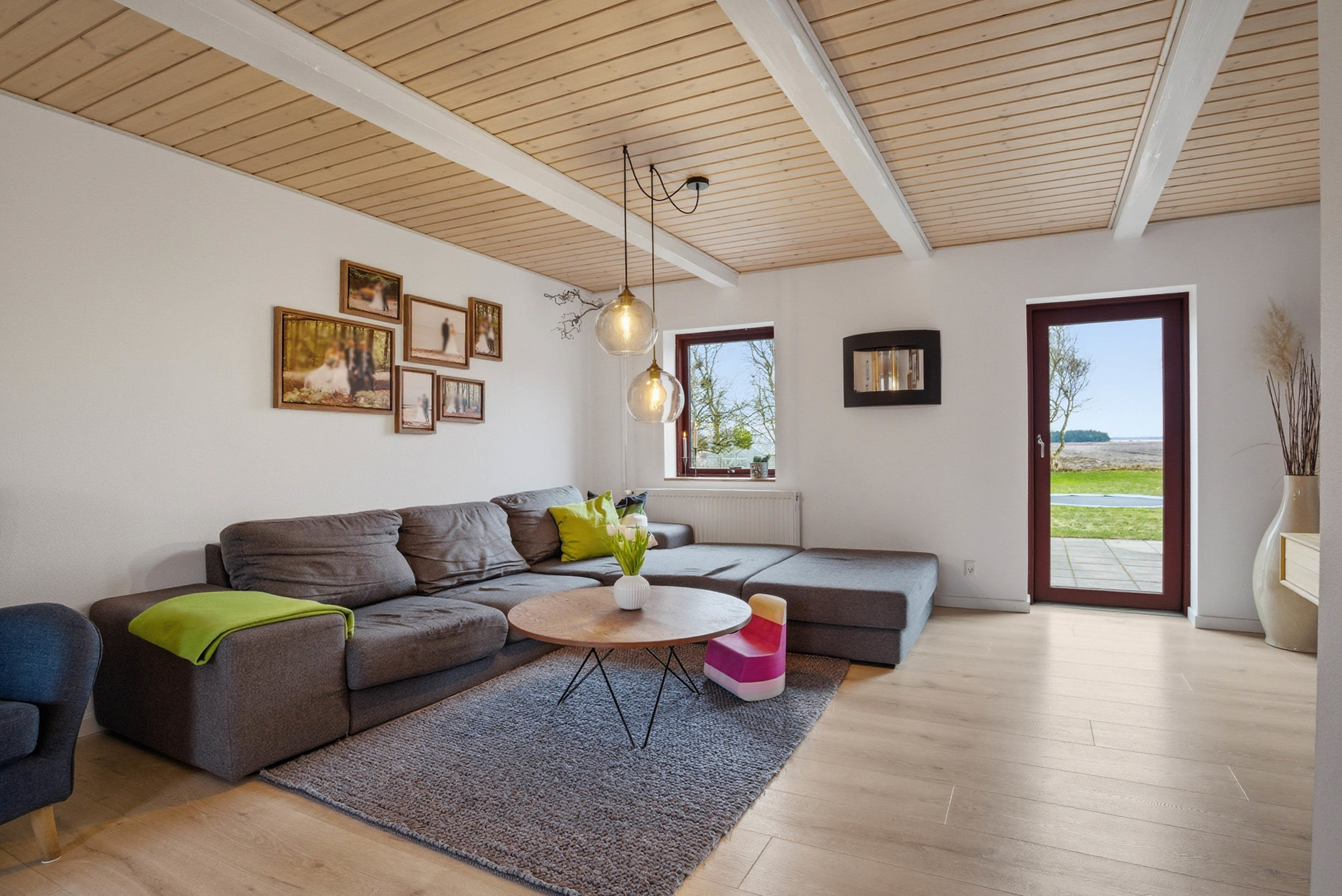 Fremhævet stue billede i fuldskærmstilstand. Billede af Skalstrupvej 57, Skalstrup, 7570 Vemb