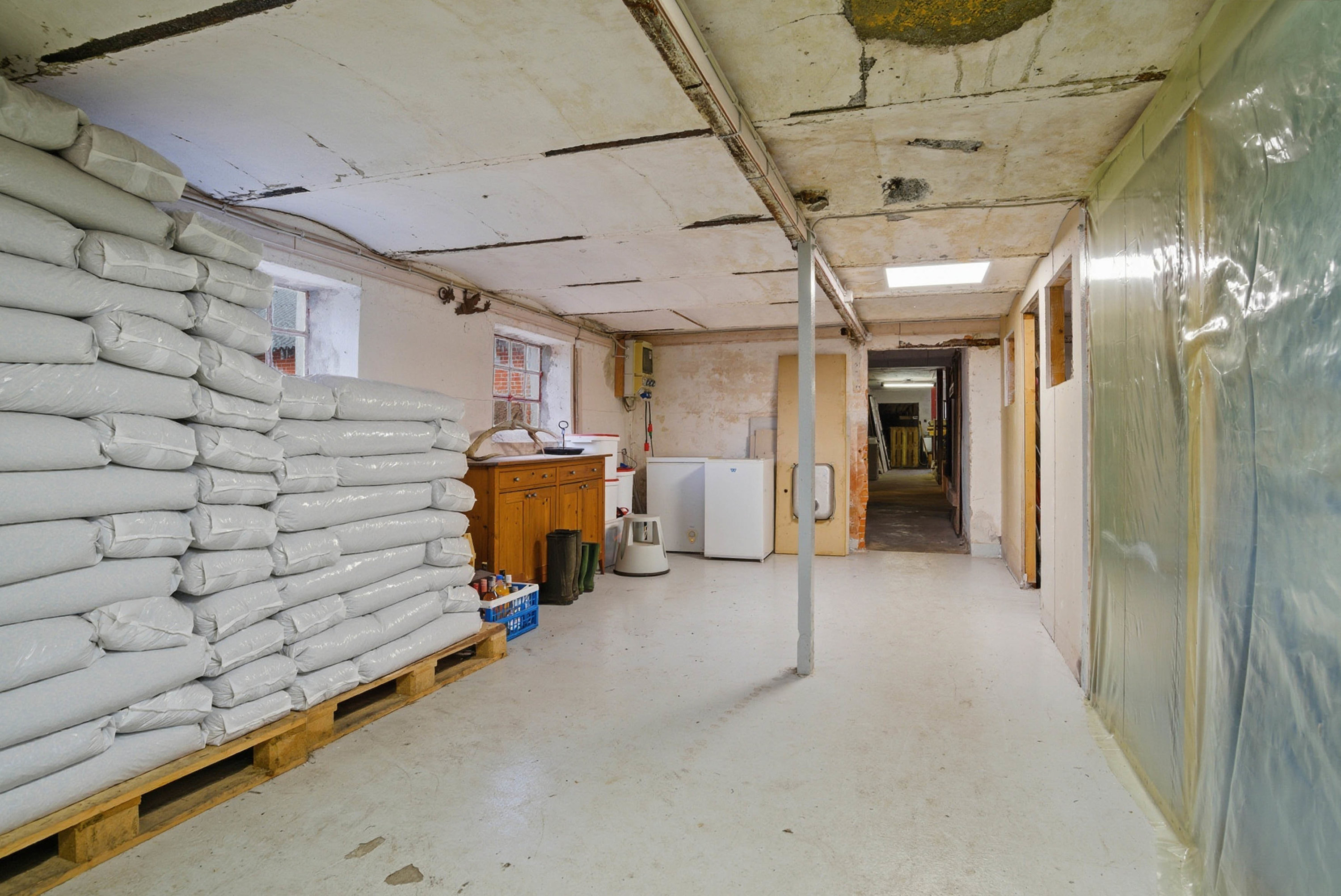 Fremhævet stald billede i fuldskærmstilstand. Billede af Skalstrupvej 57, Skalstrup, 7570 Vemb