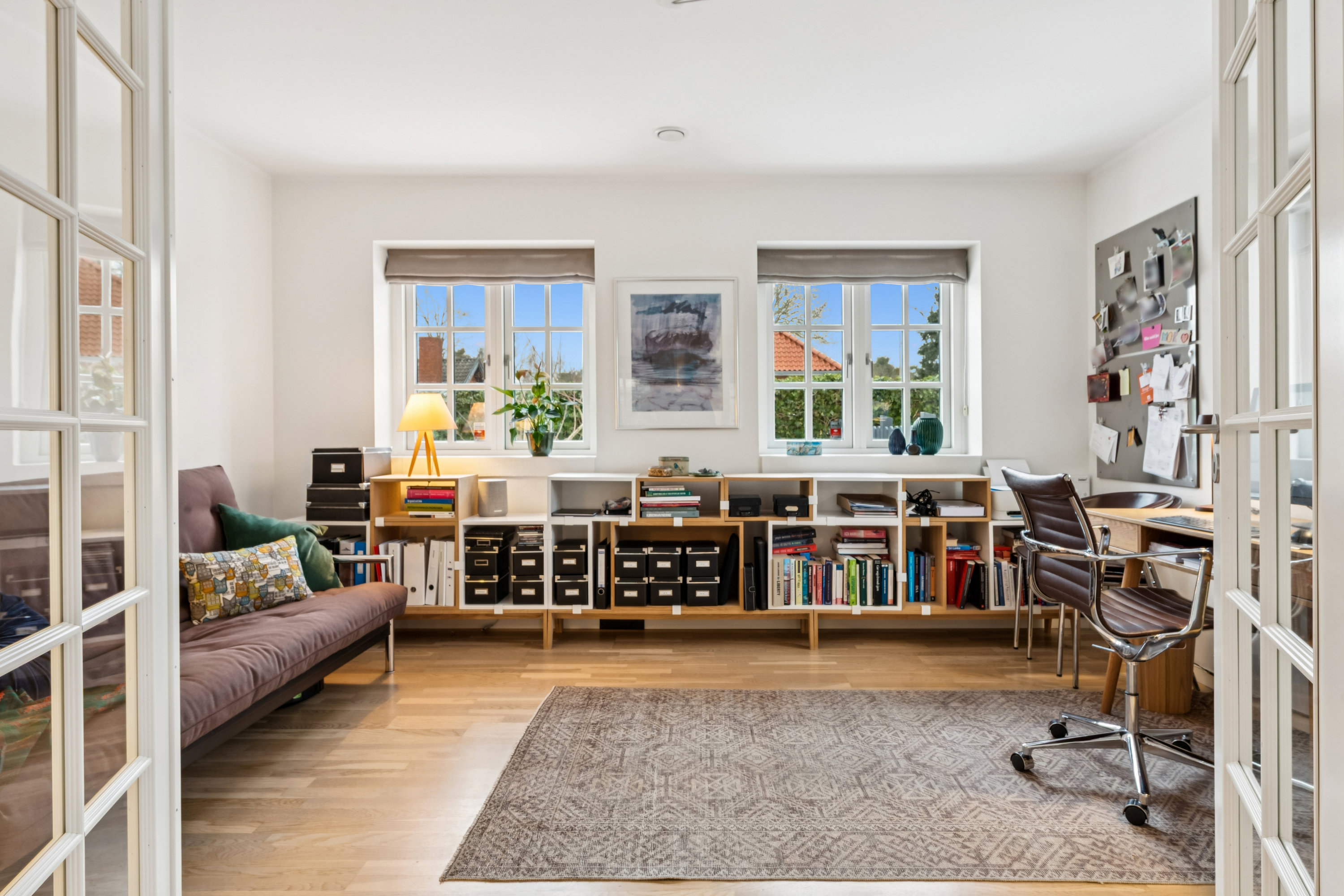 Fremhævet stue billede i fuldskærmstilstand. Billede af Hanehøj 33, 2880 Bagsværd