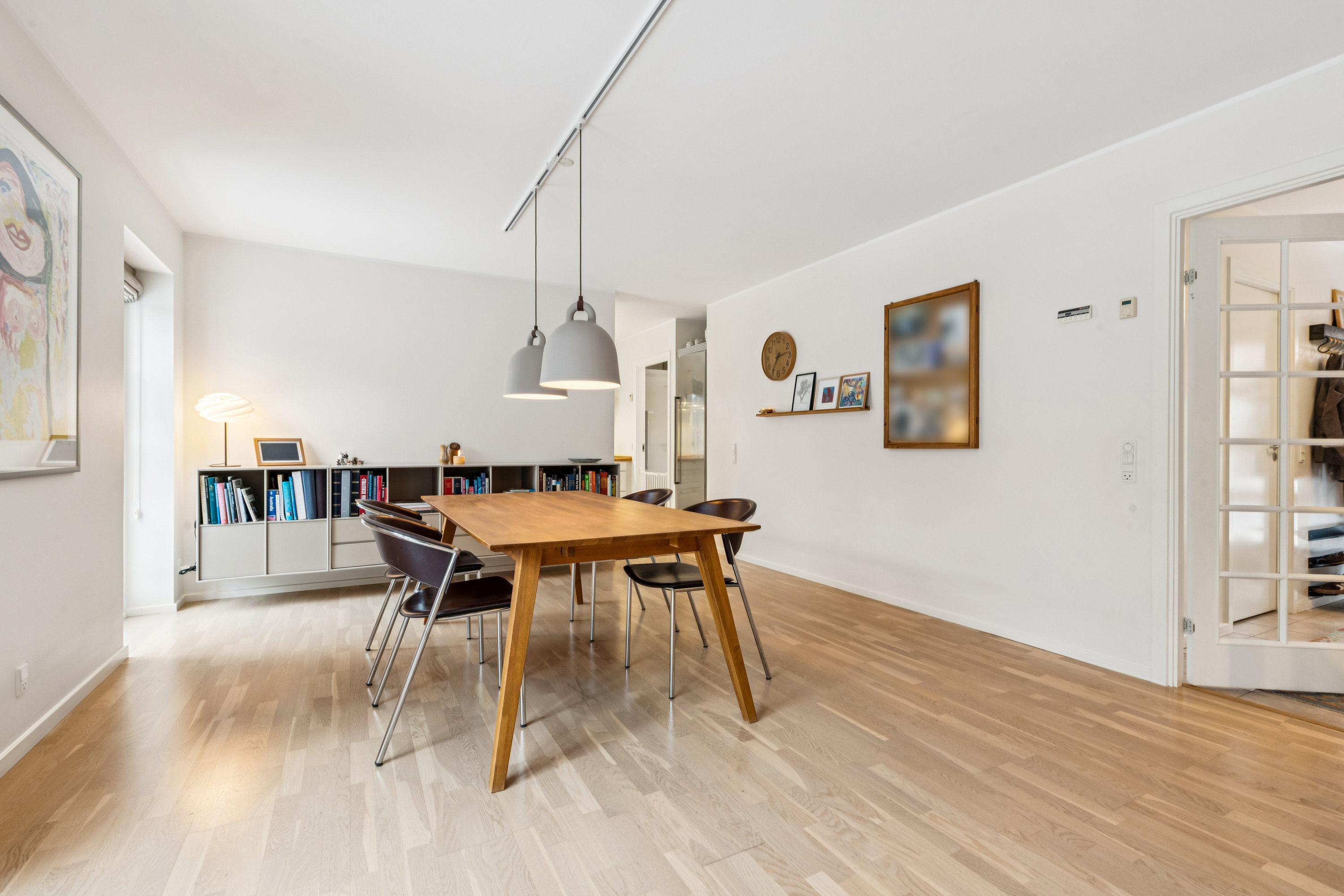 Fremhævet stue billede i fuldskærmstilstand. Billede af Hanehøj 33, 2880 Bagsværd