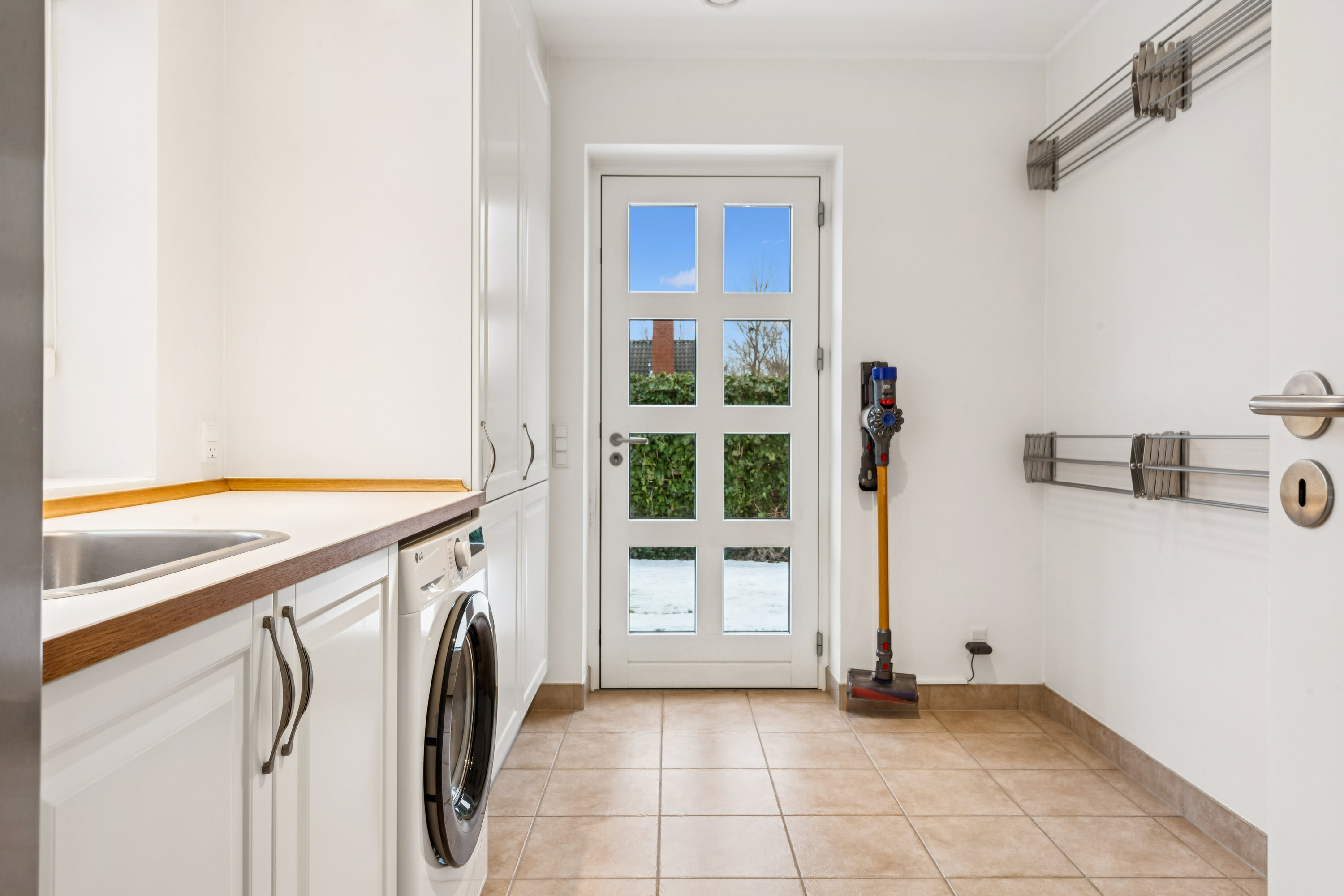 Fremhævet køkken billede i fuldskærmstilstand. Billede af Hanehøj 33, 2880 Bagsværd