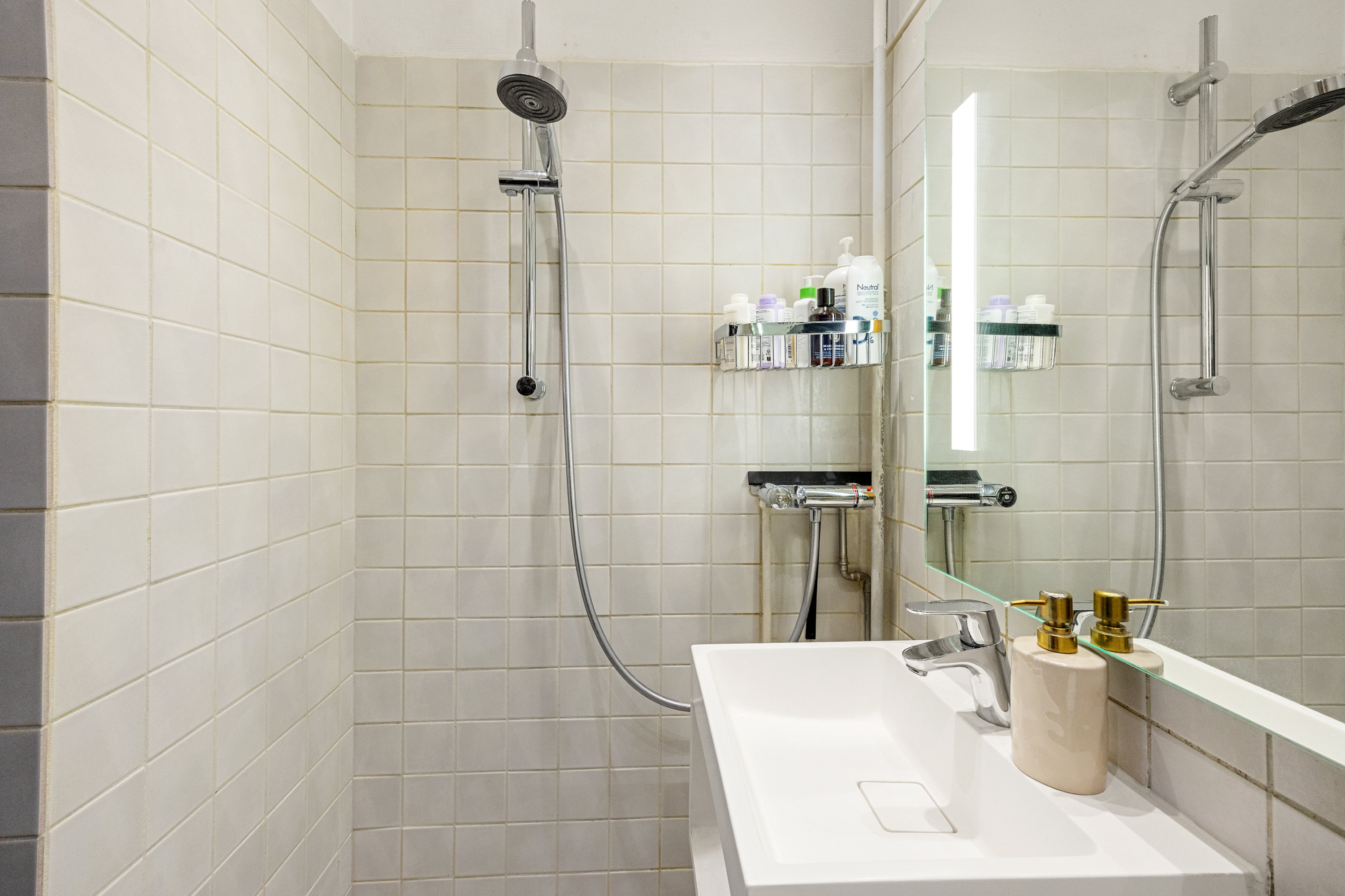 Fremhævet badeværelse billede i fuldskærmstilstand. Billede af Sjælør Boulevard 26, 2. th., 2450 København SV