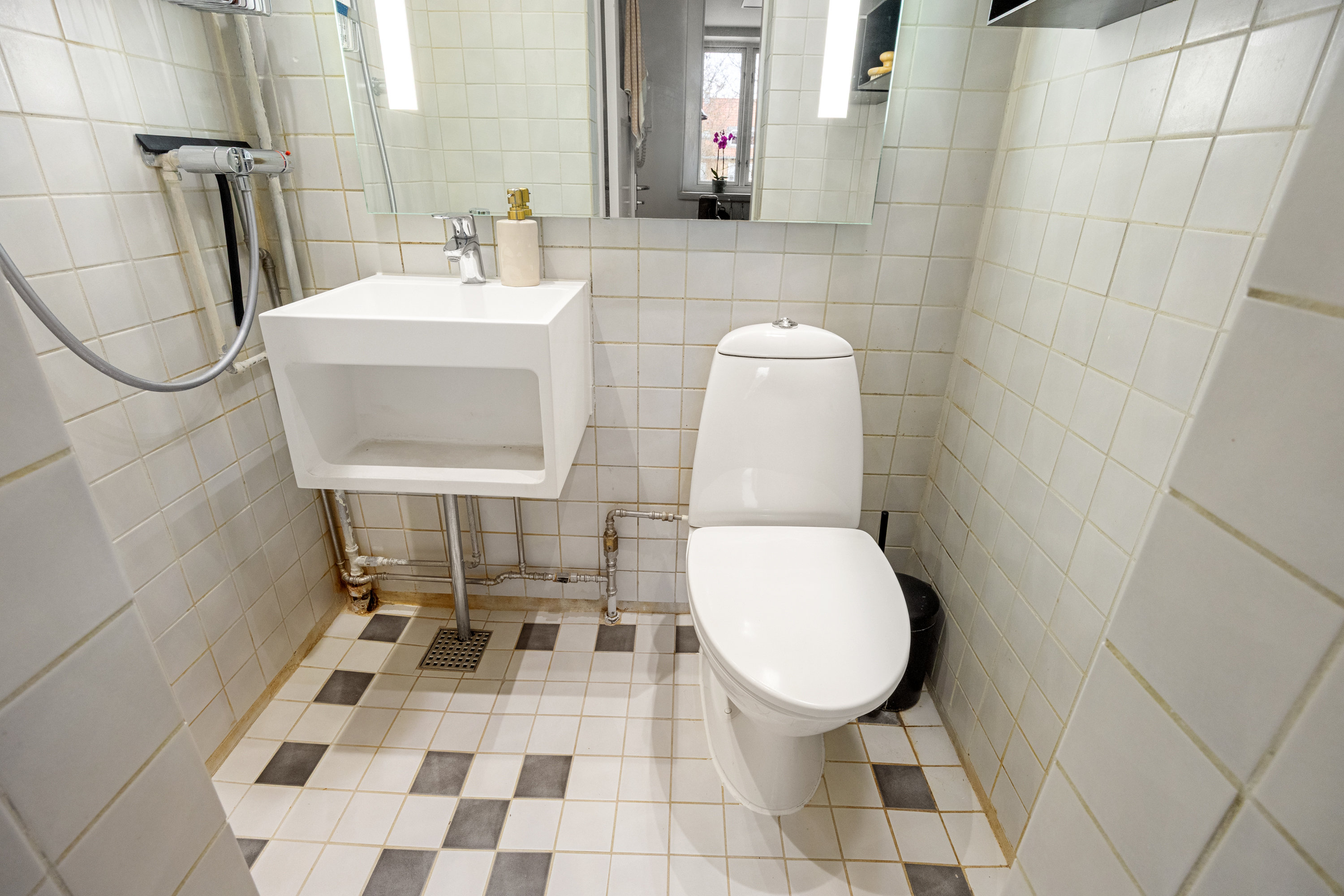 Fremhævet badeværelse billede i fuldskærmstilstand. Billede af Sjælør Boulevard 26, 2. th., 2450 København SV