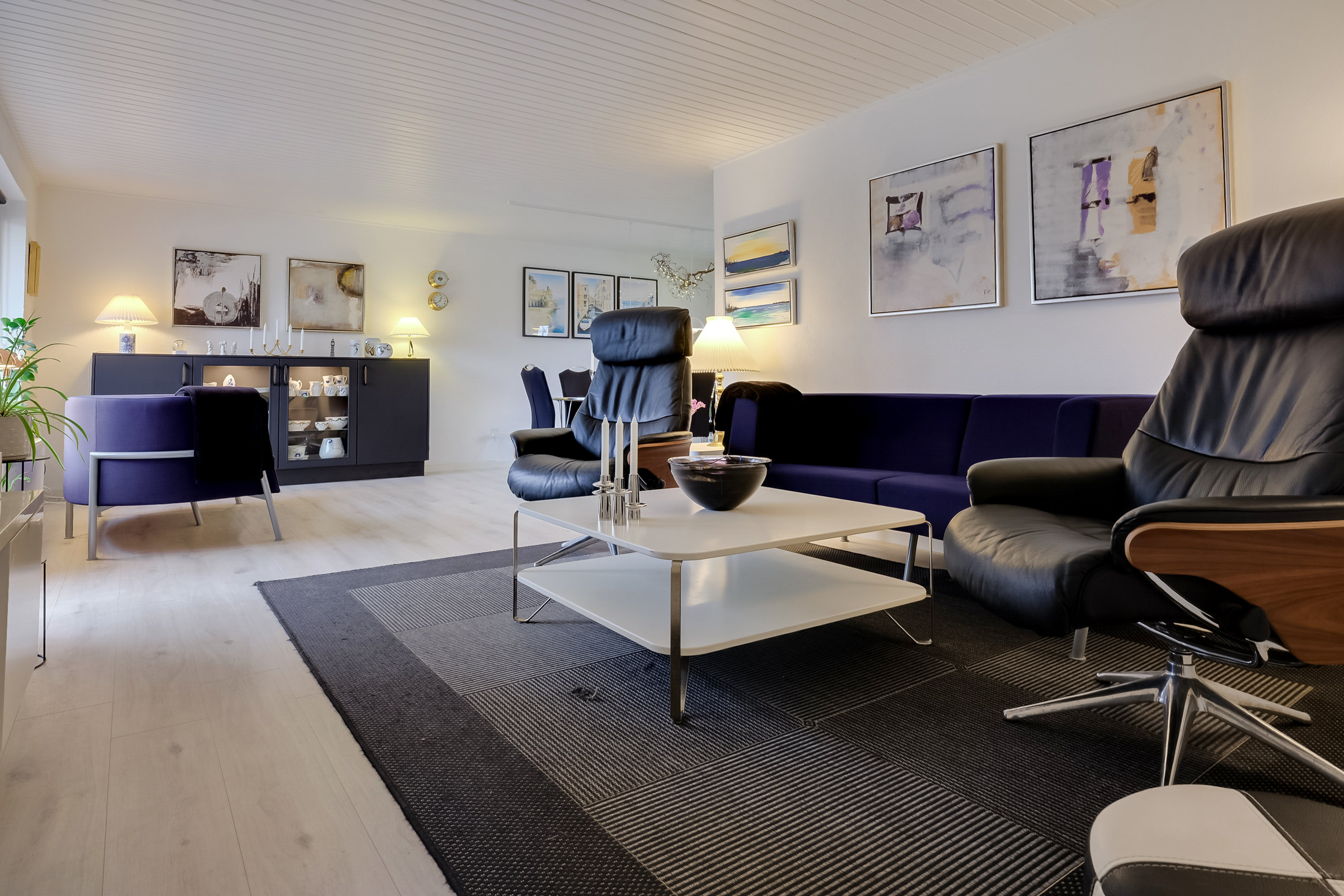 Fremhævet stue billede i fuldskærmstilstand. Billede af Spurvelunden 10, Vejle, 5672 Broby