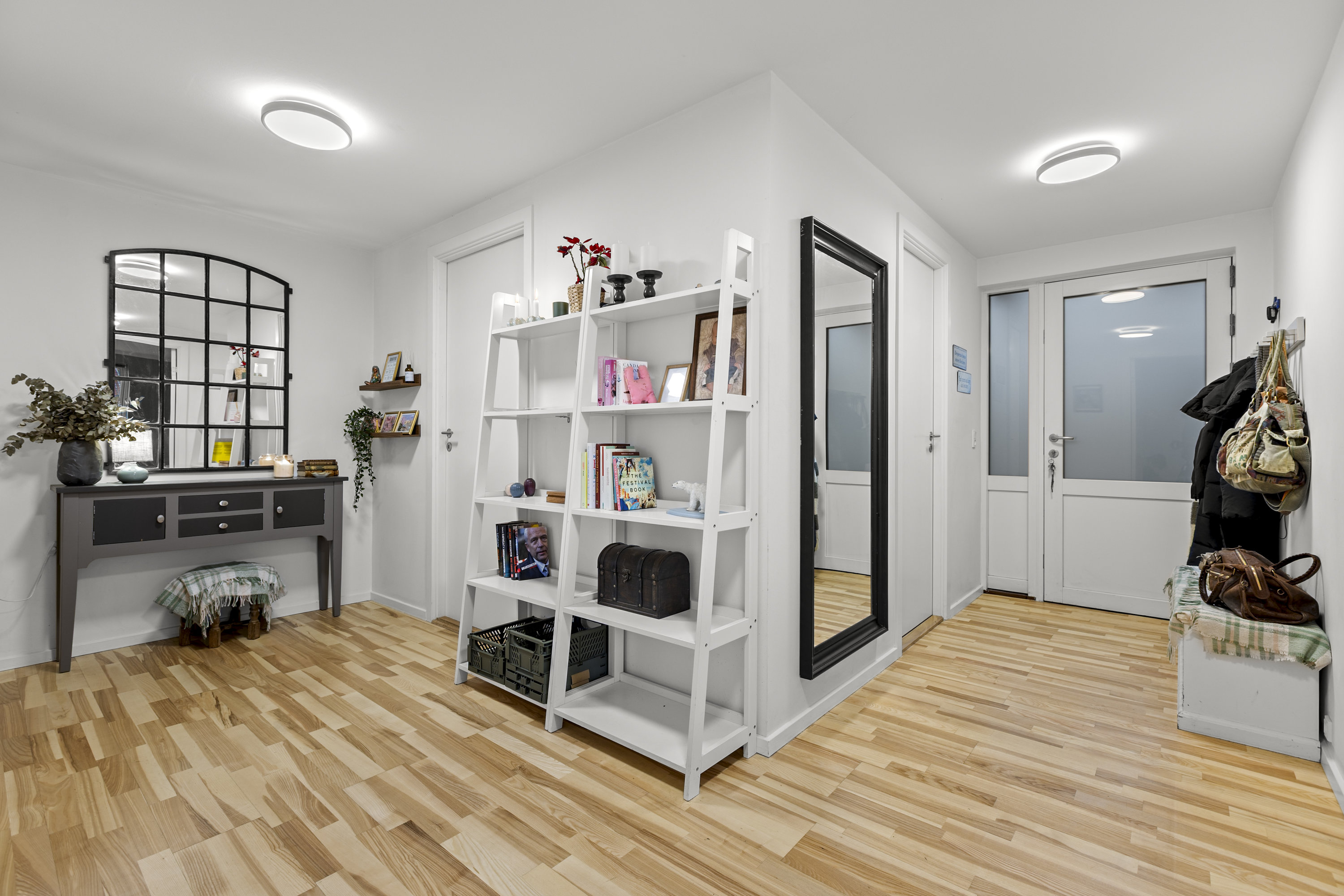 Fremhævet entré billede i fuldskærmstilstand. Billede af Svinget 17, 4050 Skibby