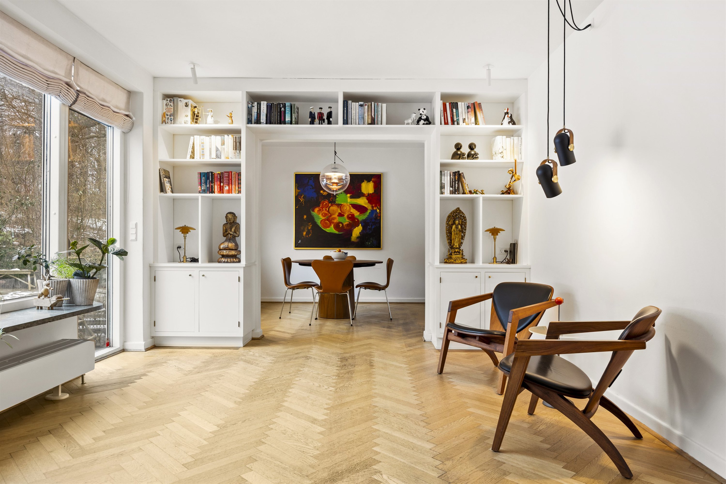 Fremhævet stue billede i fuldskærmstilstand. Billede af Ellesøpark 53, 2950 Vedbæk