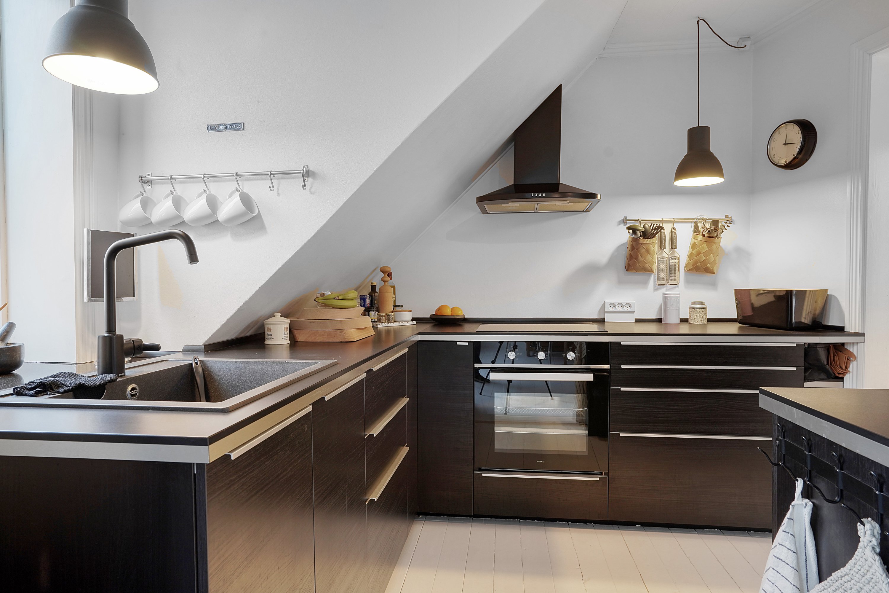 Fremhævet køkken billede i fuldskærmstilstand. Billede af Rosenkildevej 21A, 1. th., 3000 Helsingør