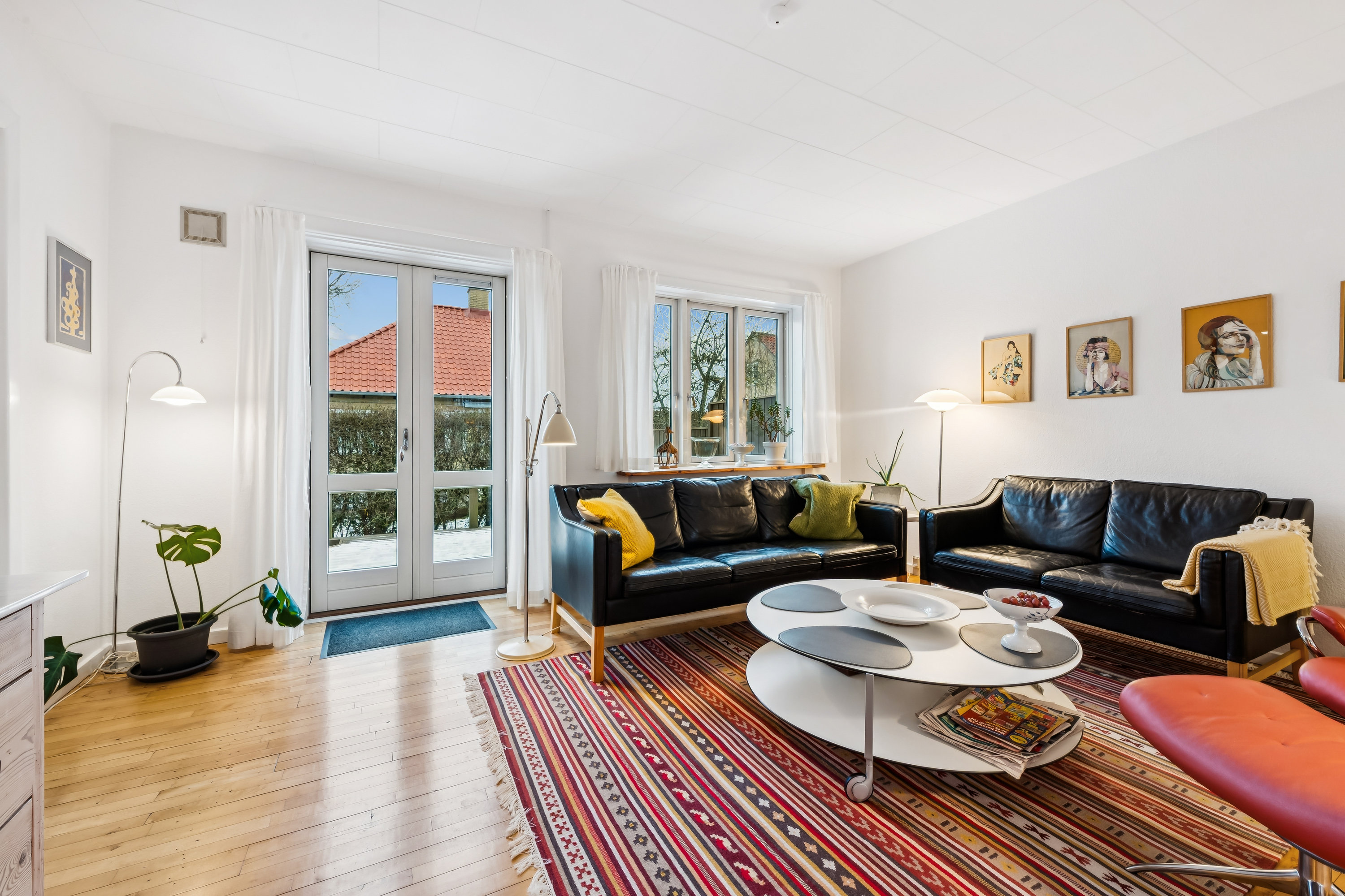 Fremhævet stue billede i fuldskærmstilstand. Billede af Pilevænget 18, 2800 Kongens Lyngby