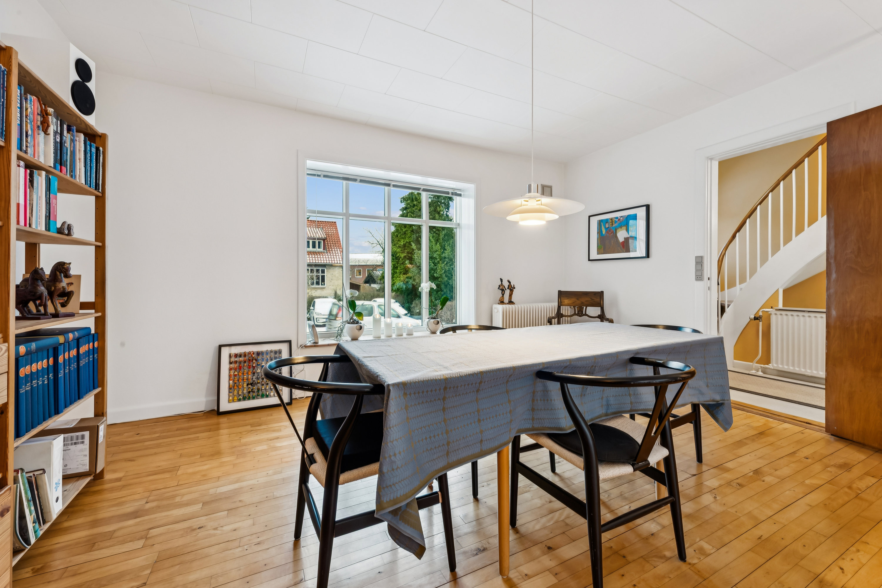 Fremhævet spisestue billede i fuldskærmstilstand. Billede af Pilevænget 18, 2800 Kongens Lyngby