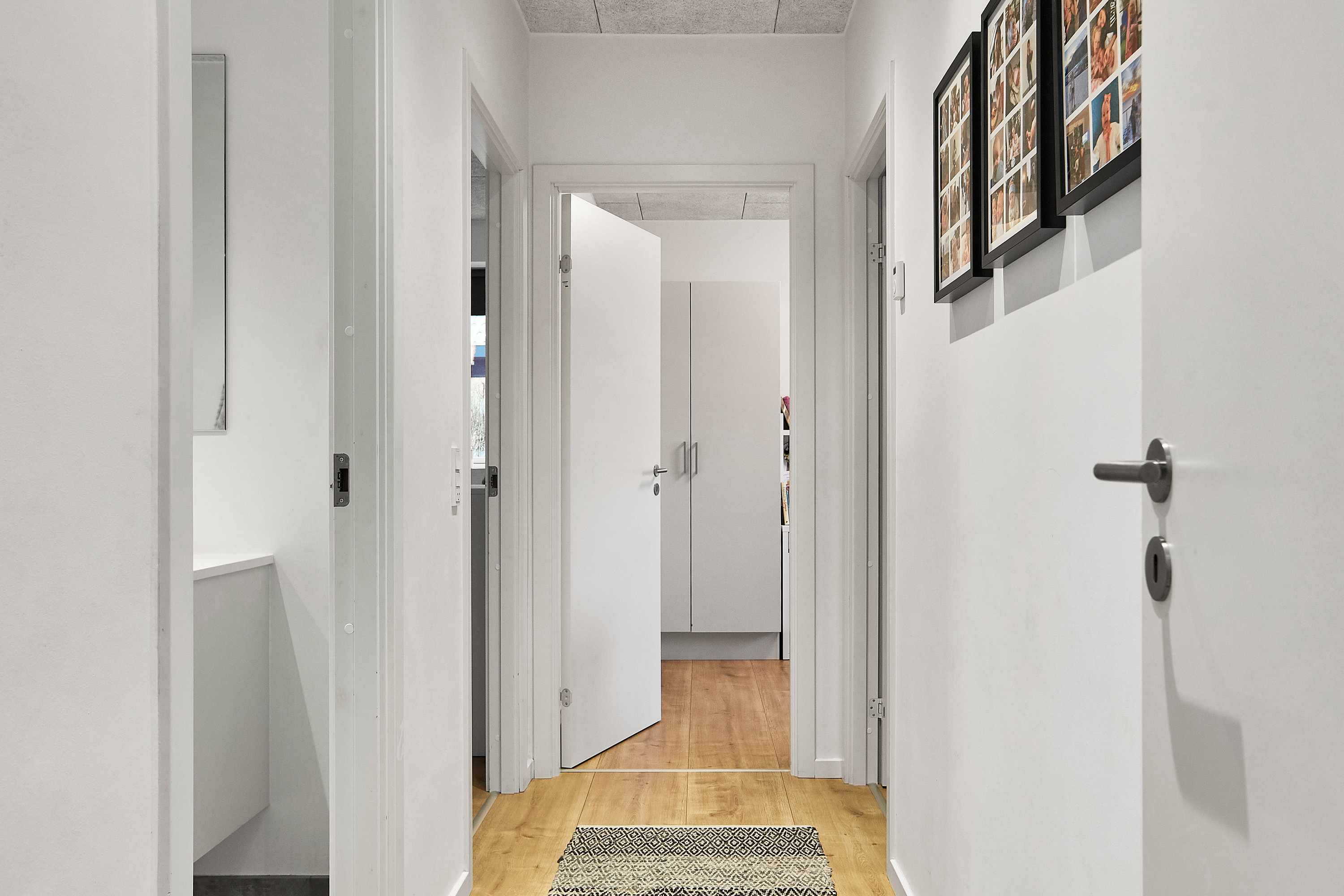 Fremhævet gang billede i fuldskærmstilstand. Billede af Højmarksvej 8, Stensballe, 8700 Horsens