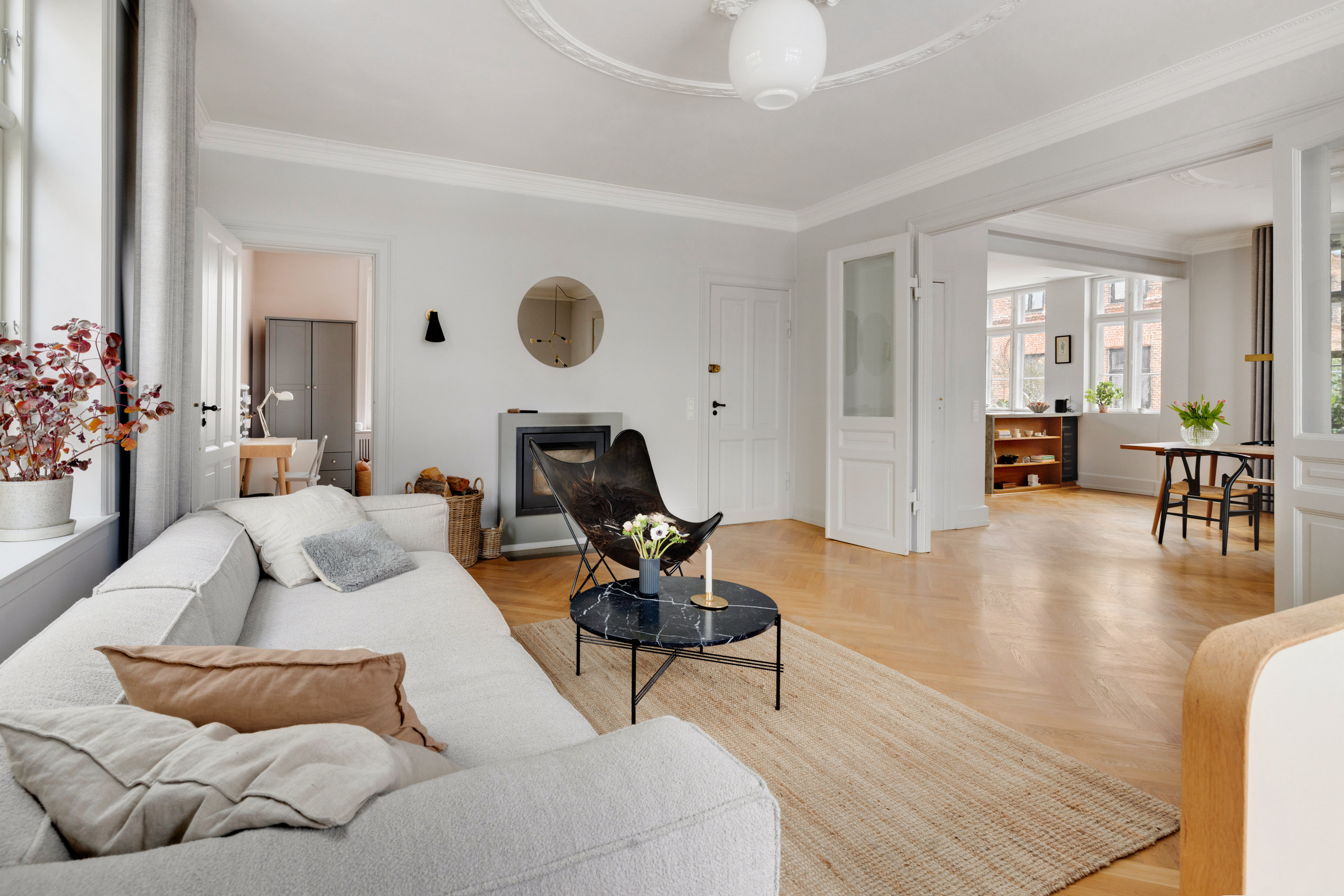 Fremhævet andet billede i fuldskærmstilstand. Billede af Ceresvej 26, st.., 1863 Frederiksberg C