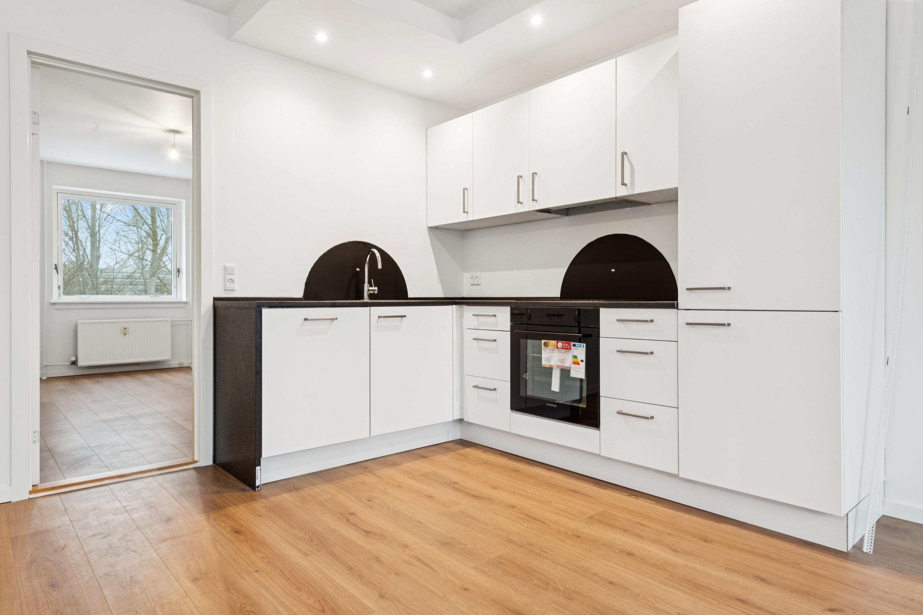 Fremhævet køkken billede i fuldskærmstilstand. Billede af Parkvej 149, 1. tv., 2630 Taastrup