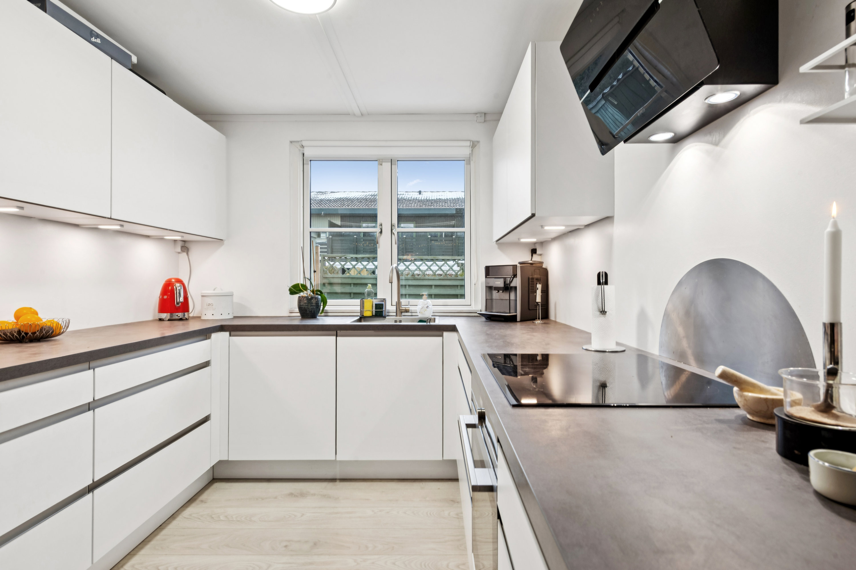 Fremhævet køkken billede i fuldskærmstilstand. Billede af Hallandsparken 86, Høje Taastrup, 2630 Taastrup