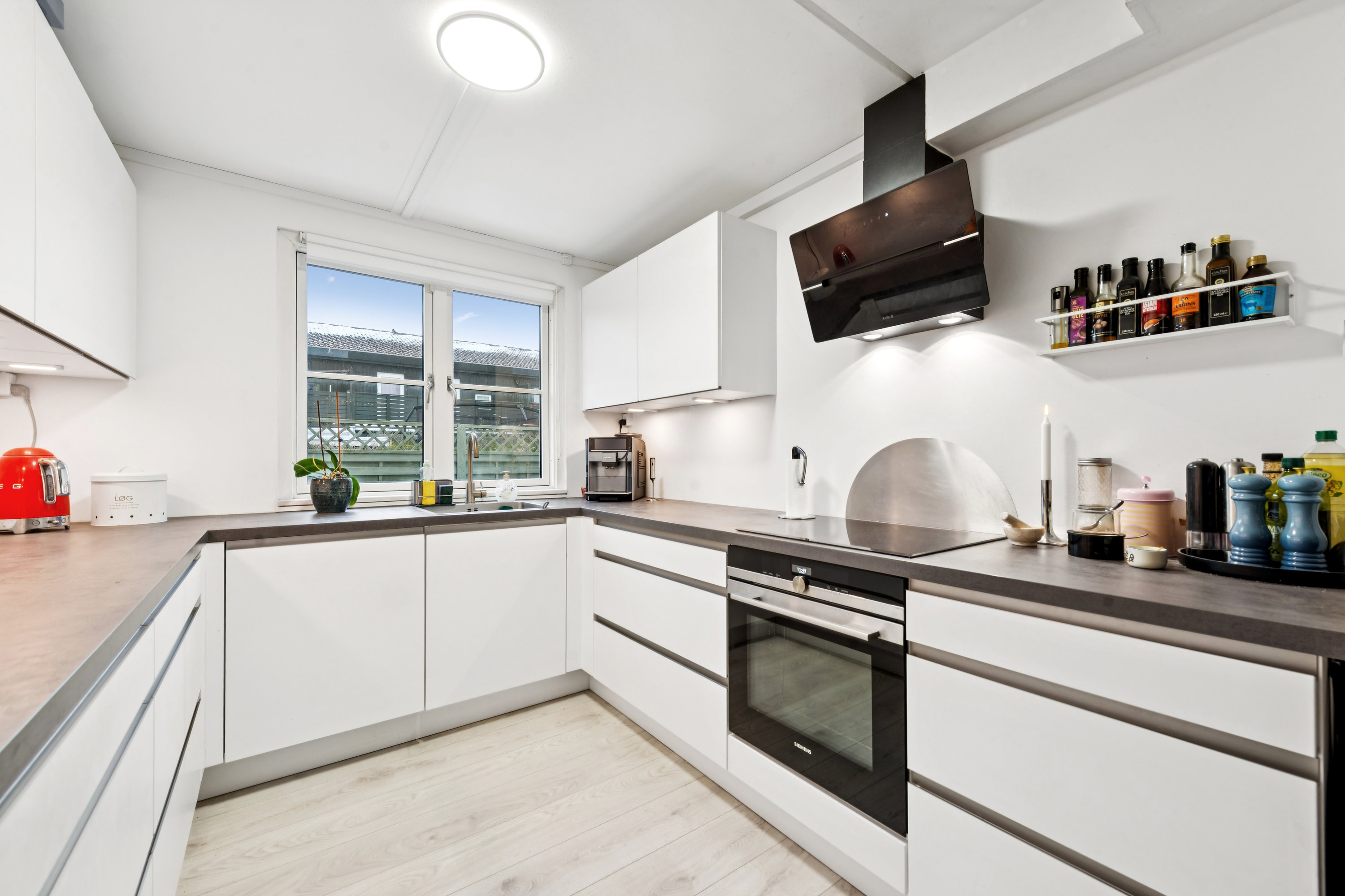 Fremhævet køkken billede i fuldskærmstilstand. Billede af Hallandsparken 86, Høje Taastrup, 2630 Taastrup