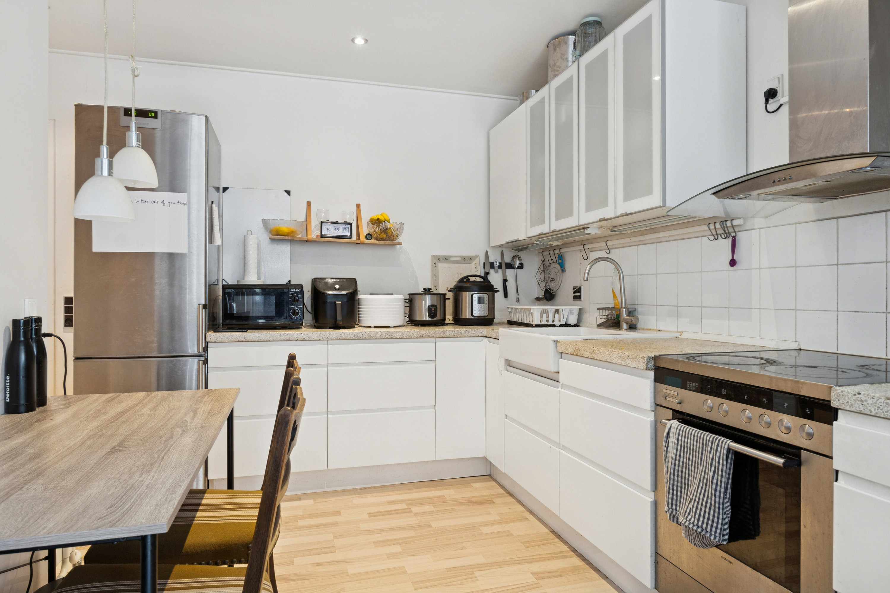 Fremhævet køkken billede i fuldskærmstilstand. Billede af Rønnevej 3, 2980 Kokkedal