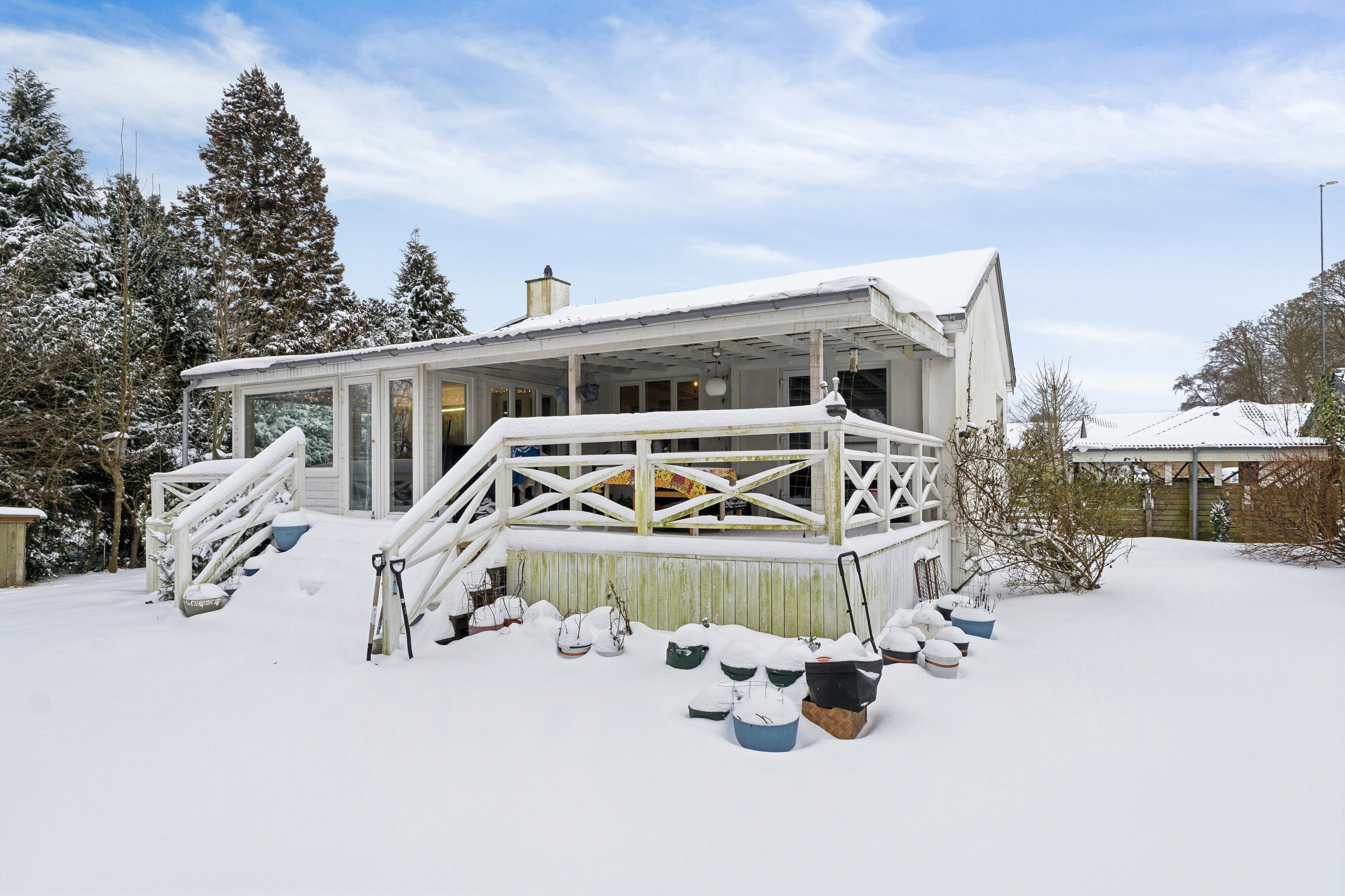 Fremhævet set fra haven billede i fuldskærmstilstand. Billede af Rønnevej 3, 2980 Kokkedal