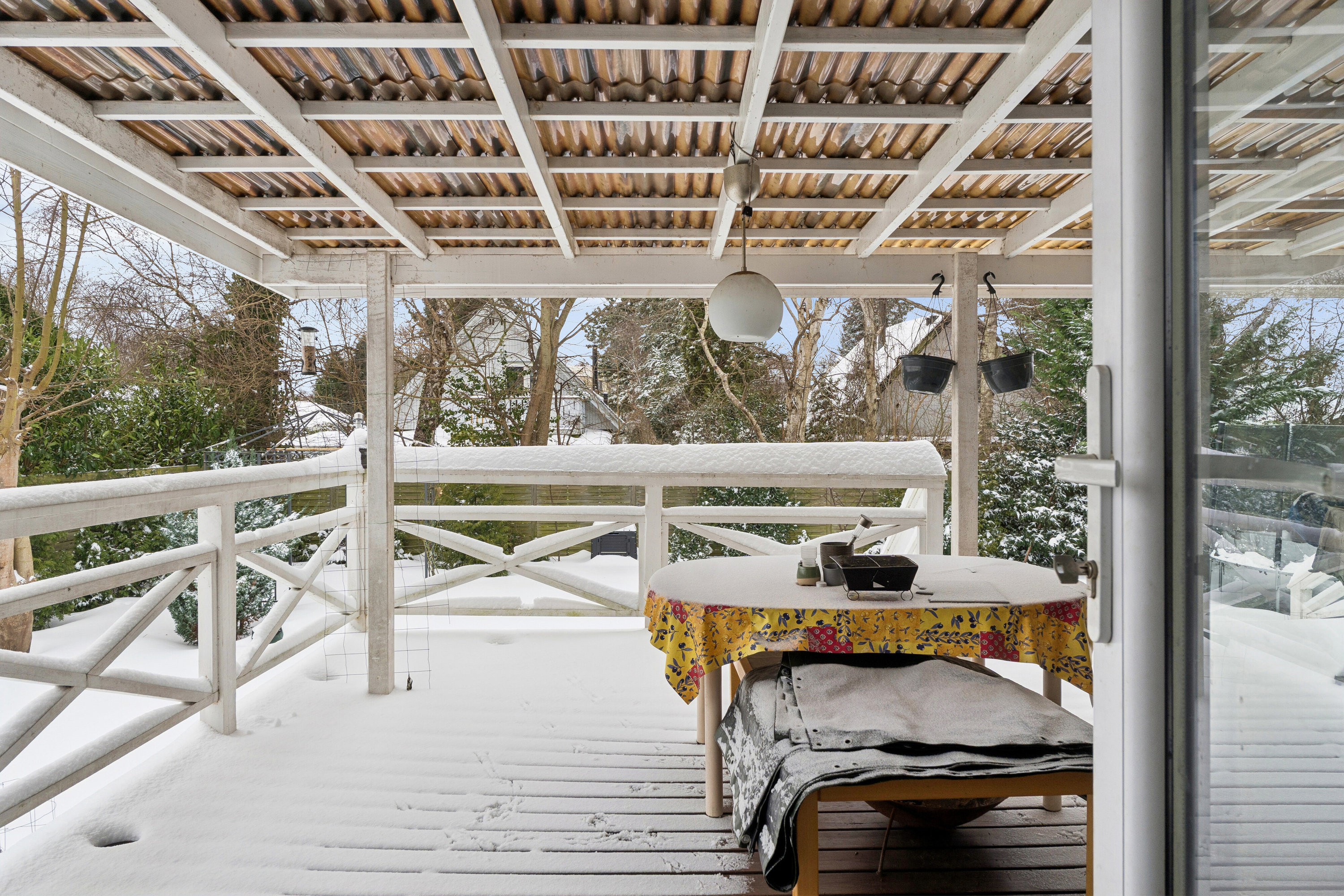 Fremhævet udendørs billede i fuldskærmstilstand. Billede af Rønnevej 3, 2980 Kokkedal