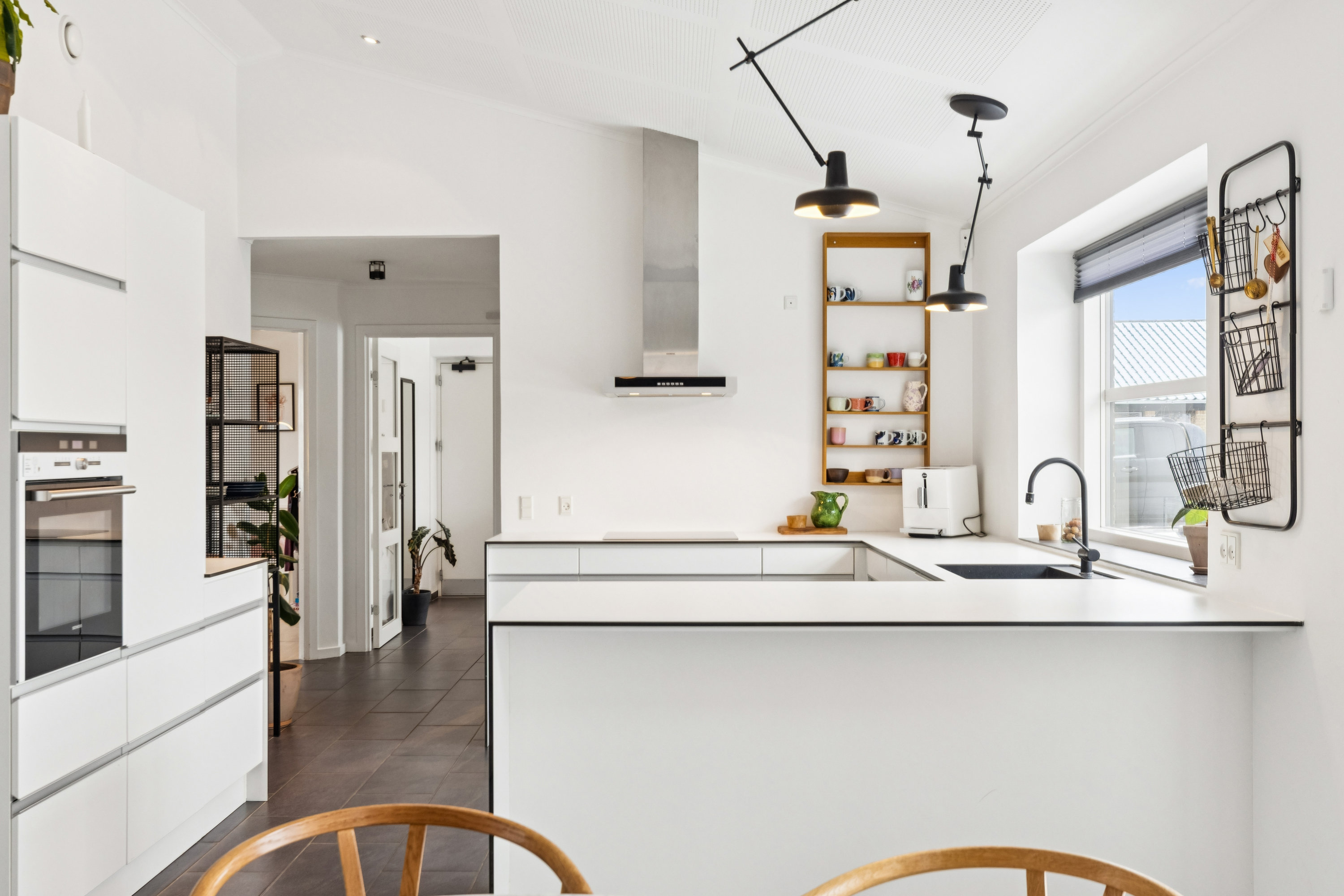 Fremhævet køkken billede i fuldskærmstilstand. Billede af Midtkobbel 91, Kollund, 6340 Kruså